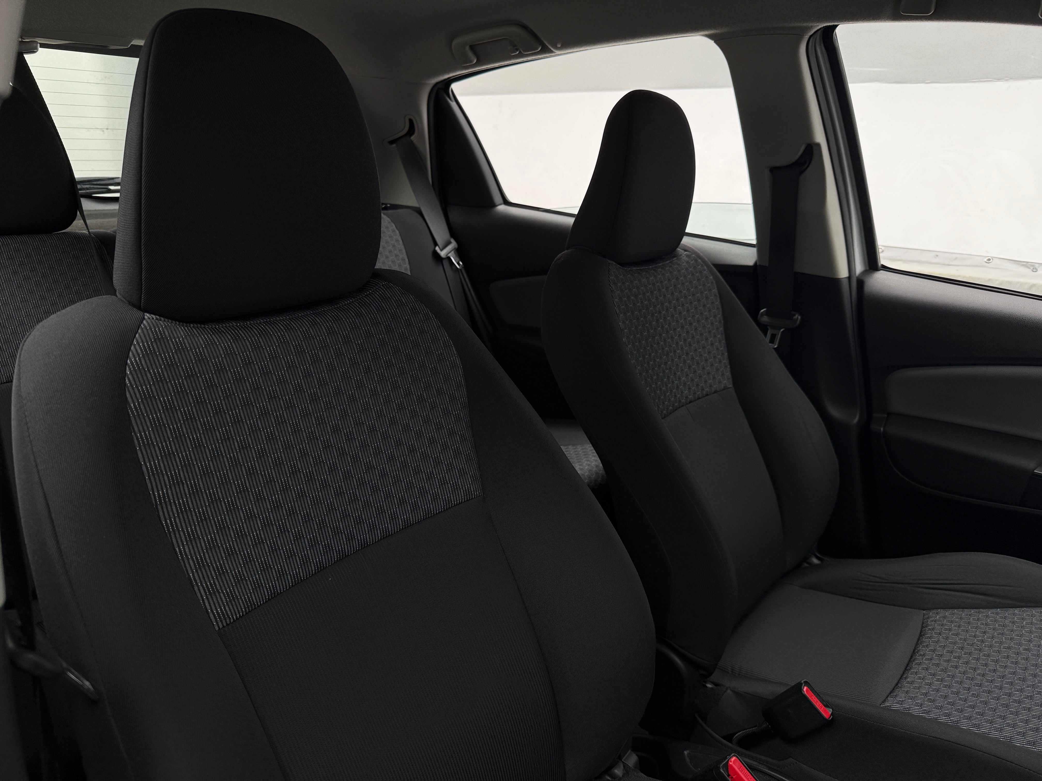 2017 Toyota Yaris LE