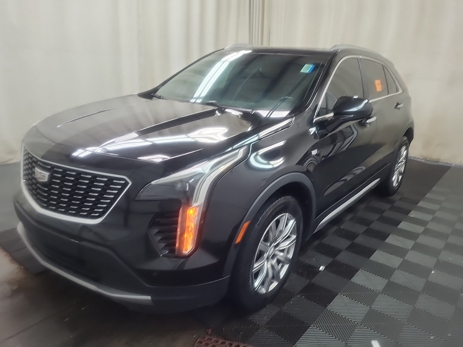 2019 Cadillac XT4 FWD Premium Luxury