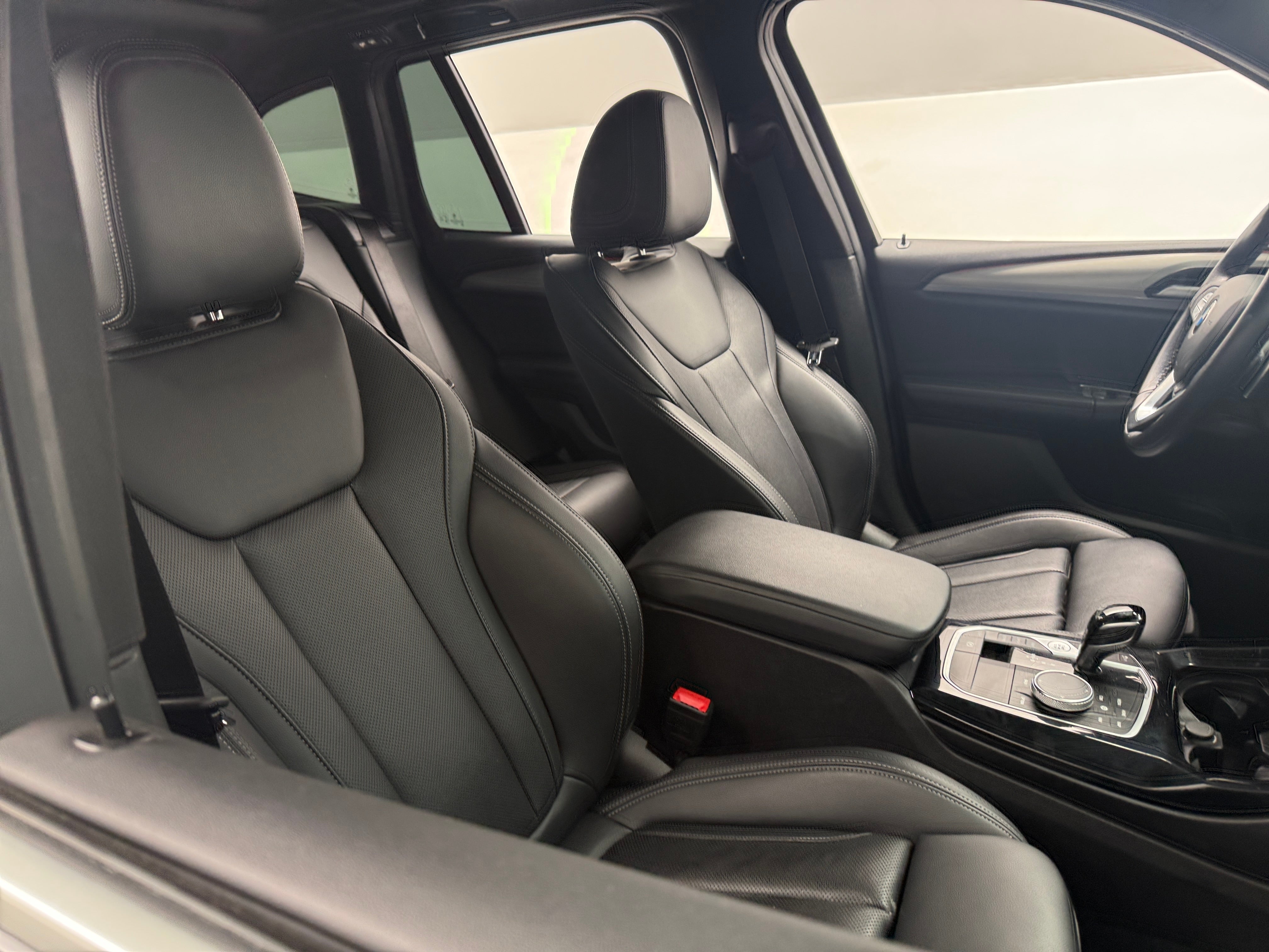 2022 BMW X3 30i