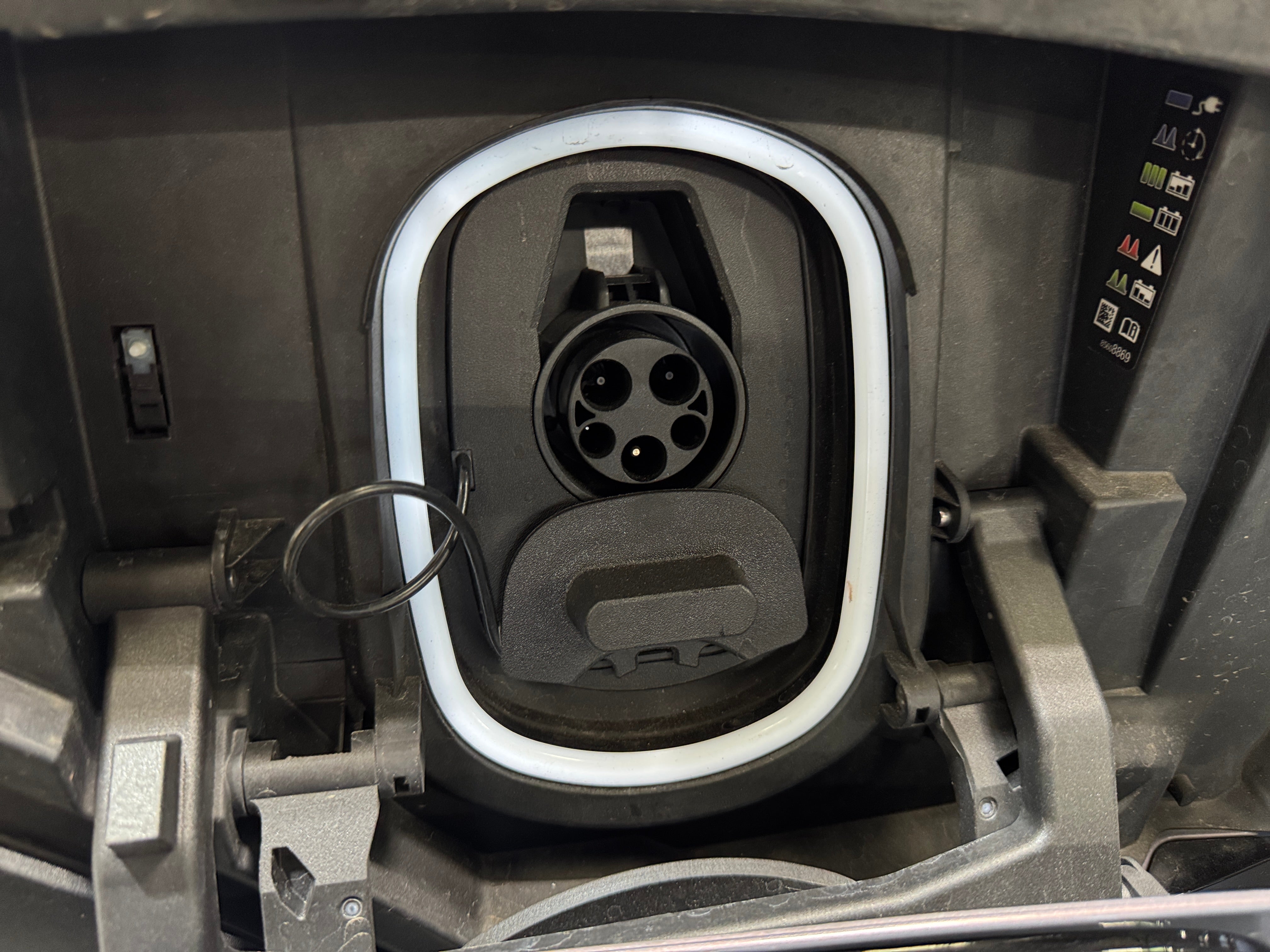Used 2024 Chevrolet Blazer EV LT with VIN 3GNKDBRJ9RS260060 for sale in Auburn, WA