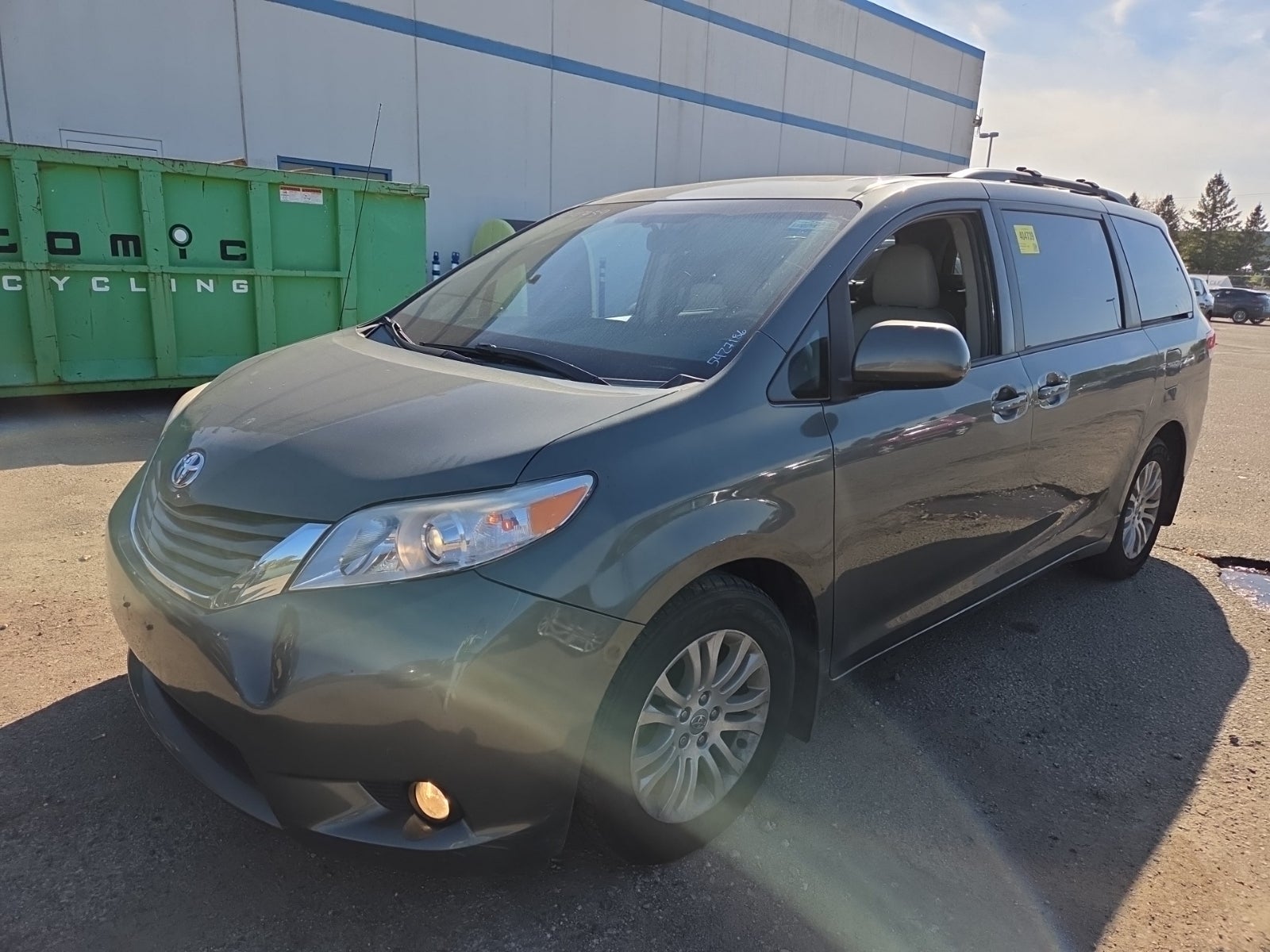 2014 Toyota Sienna XLE