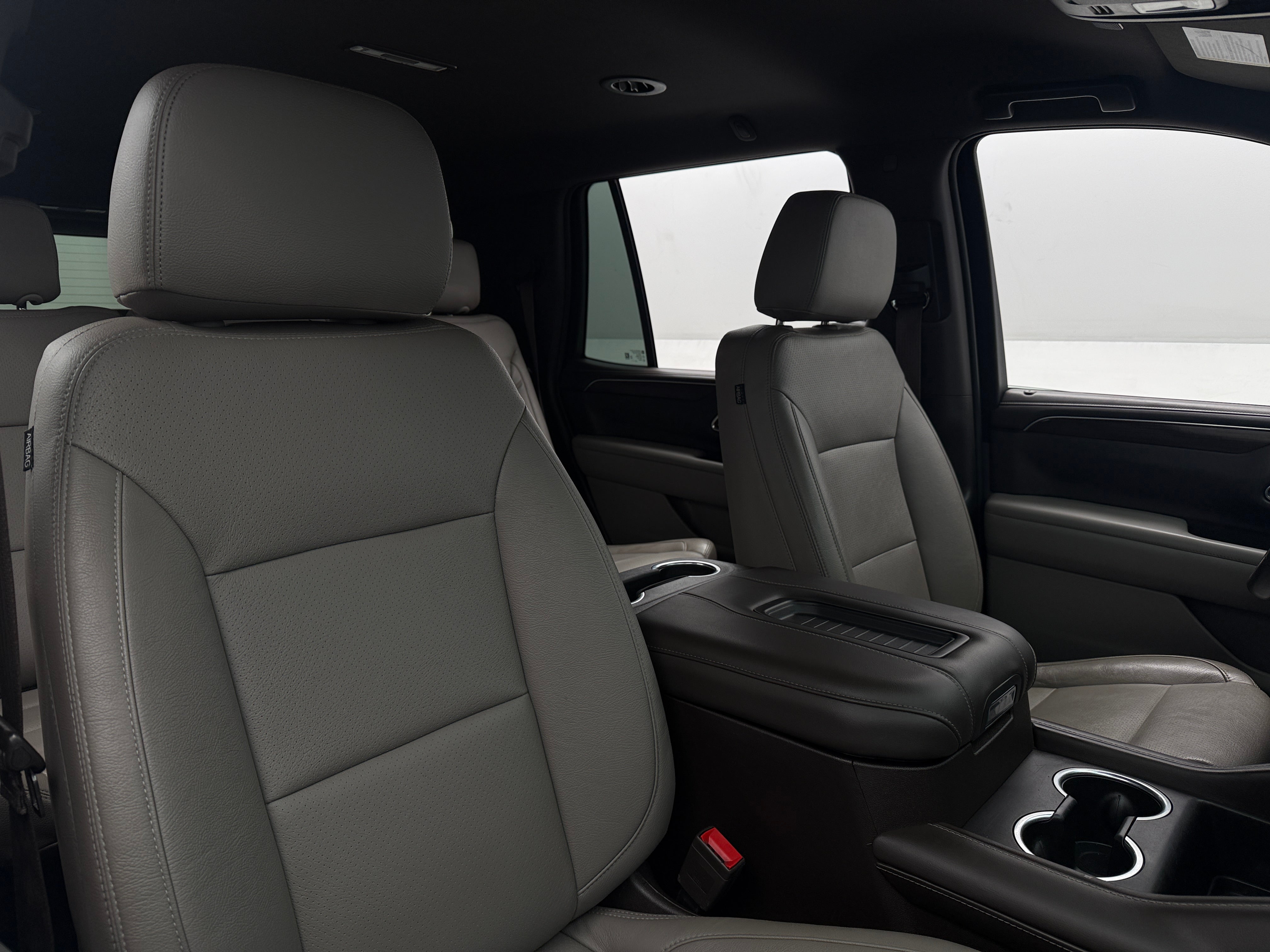 2023 GMC Yukon SLE