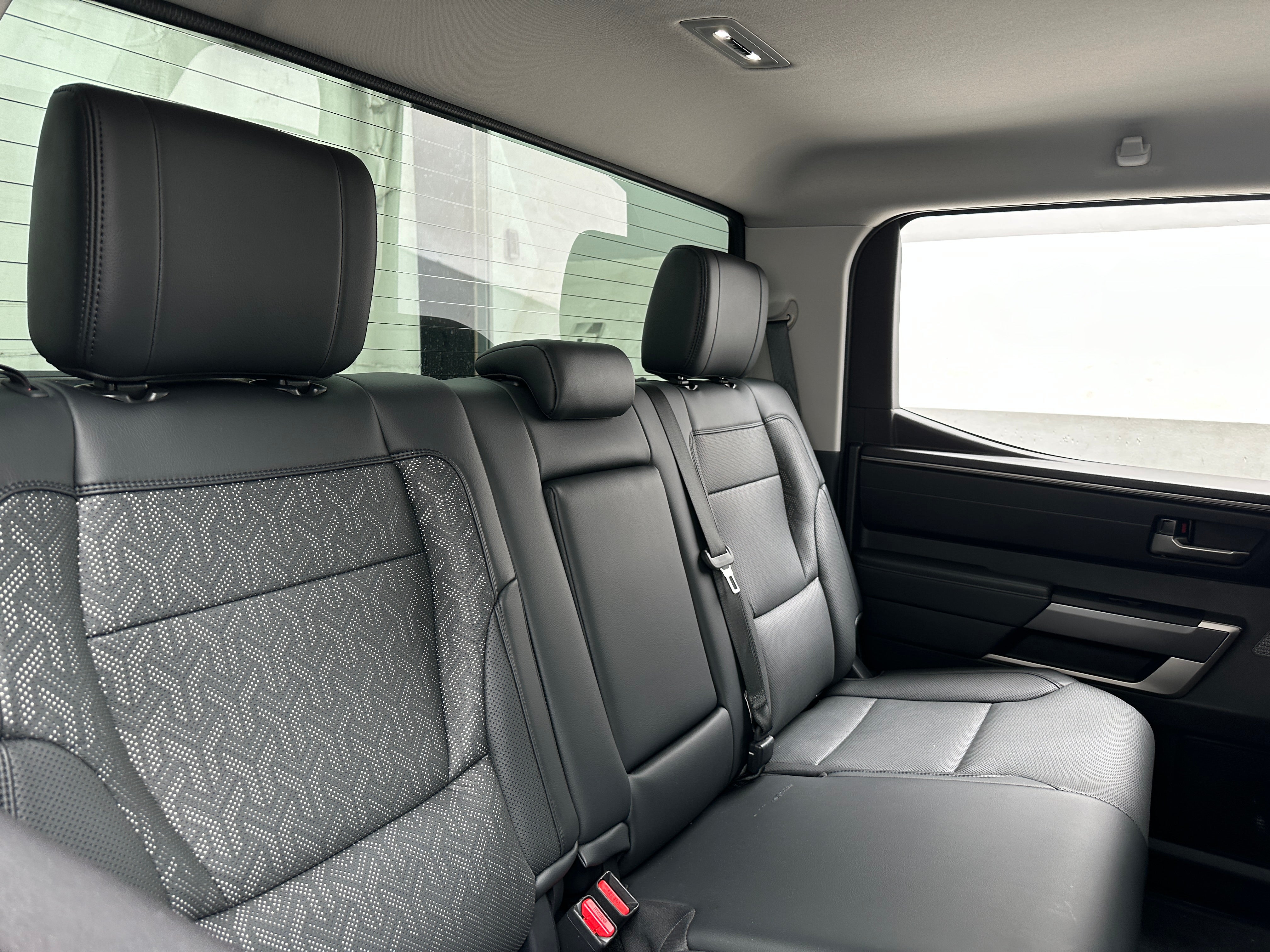 Used 2022 Toyota Tundra SR5 with VIN 5TFLA5AB9NX016333 for sale in Little Rock