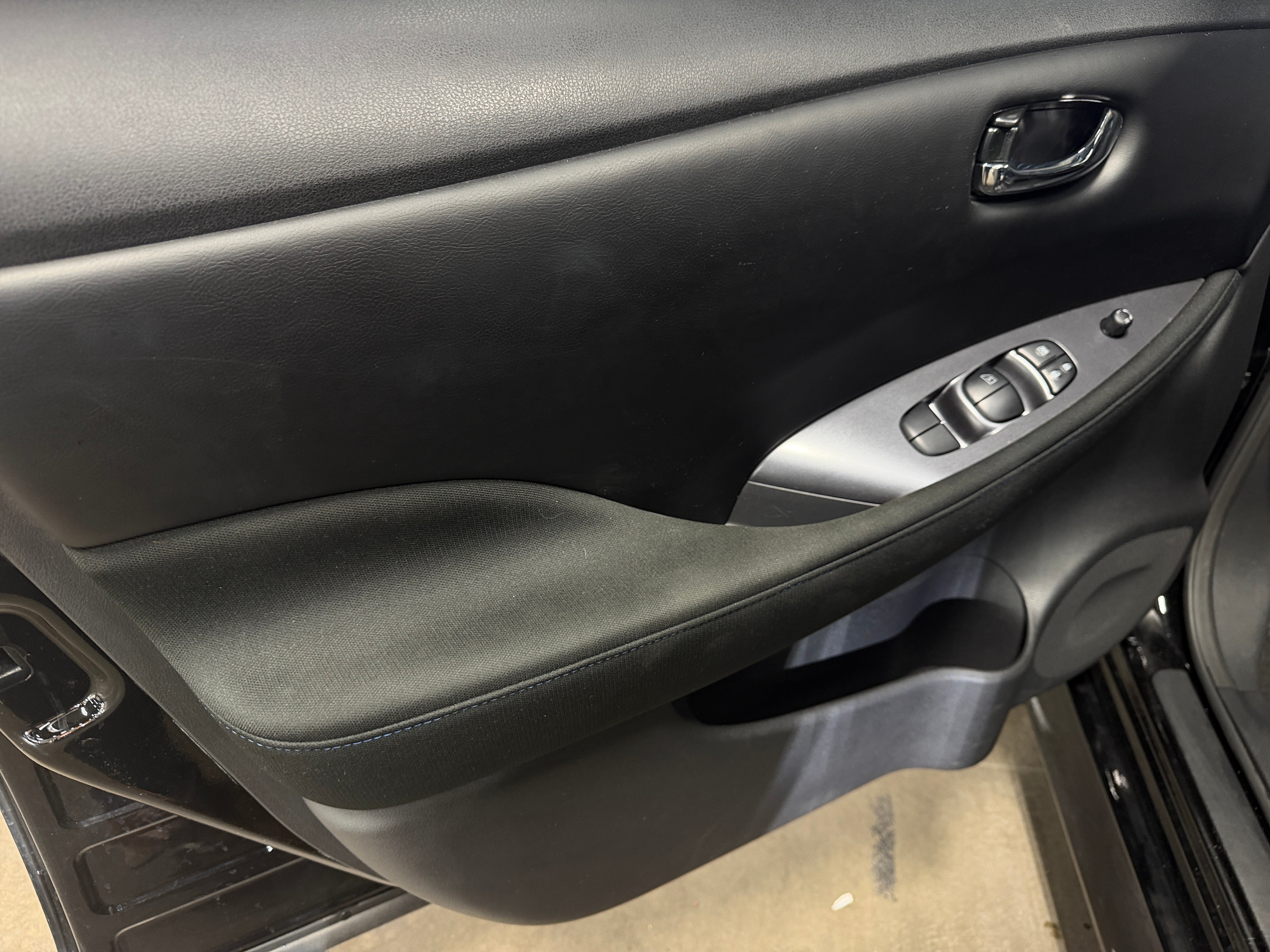 Used 2025 Nissan Leaf S with VIN 1N4AZ1BV9SC561152 for sale in Auburn, WA