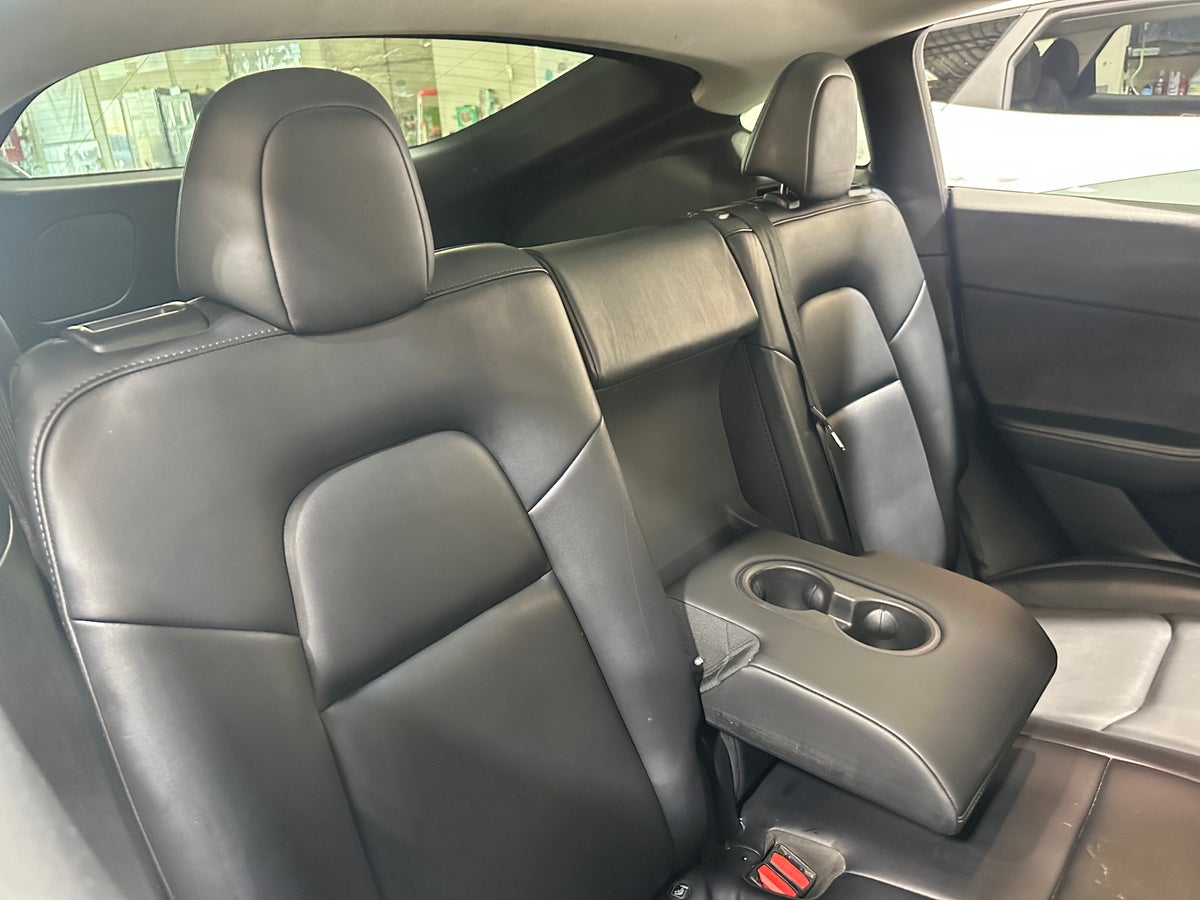 2022 Tesla Model Y Long Range All-Wheel Drive in Pearl White — photo 2