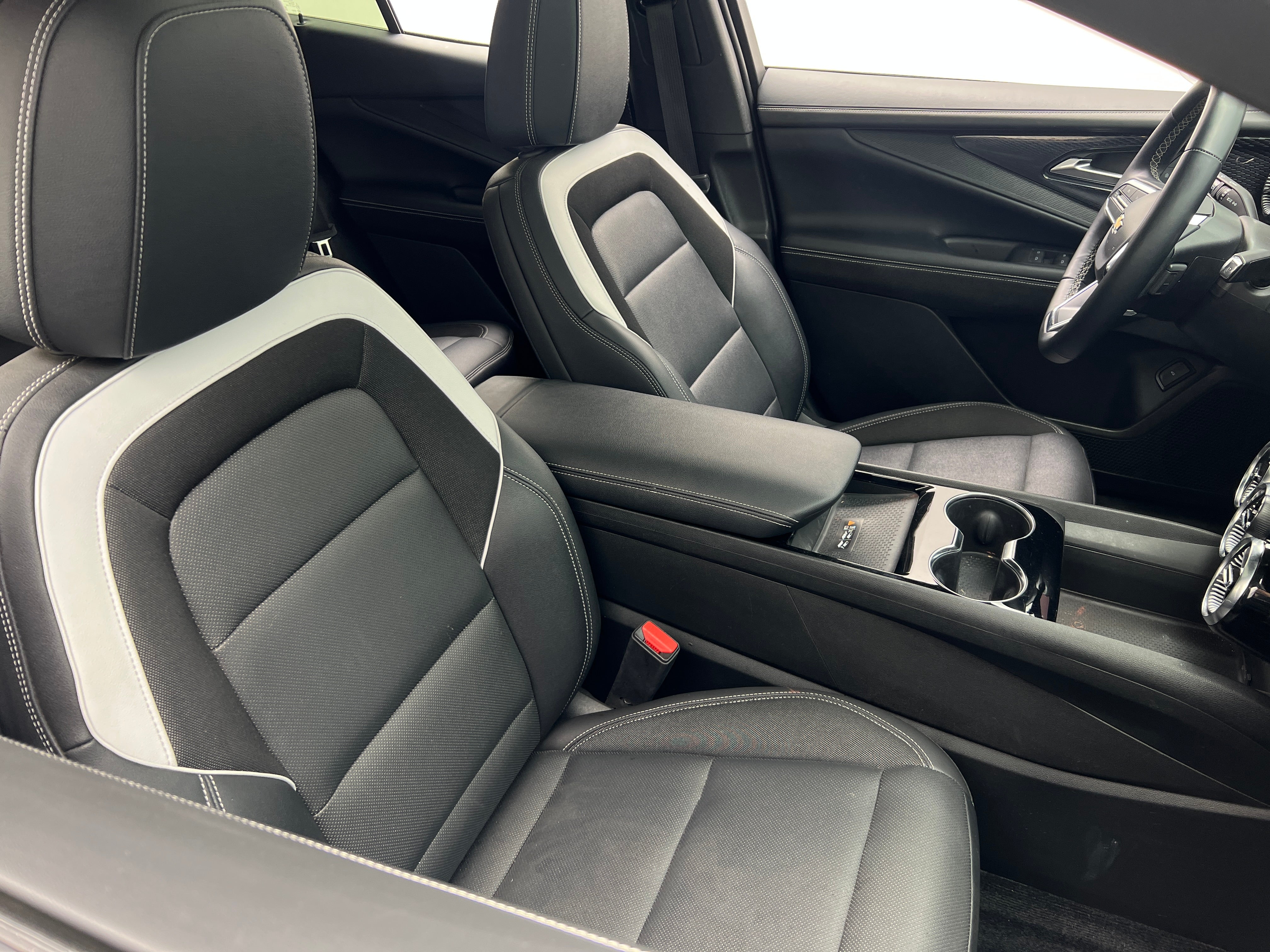 Used 2024 Chevrolet Blazer EV LT with VIN 3GNKDBRJ3RS266792 for sale in Auburn, WA