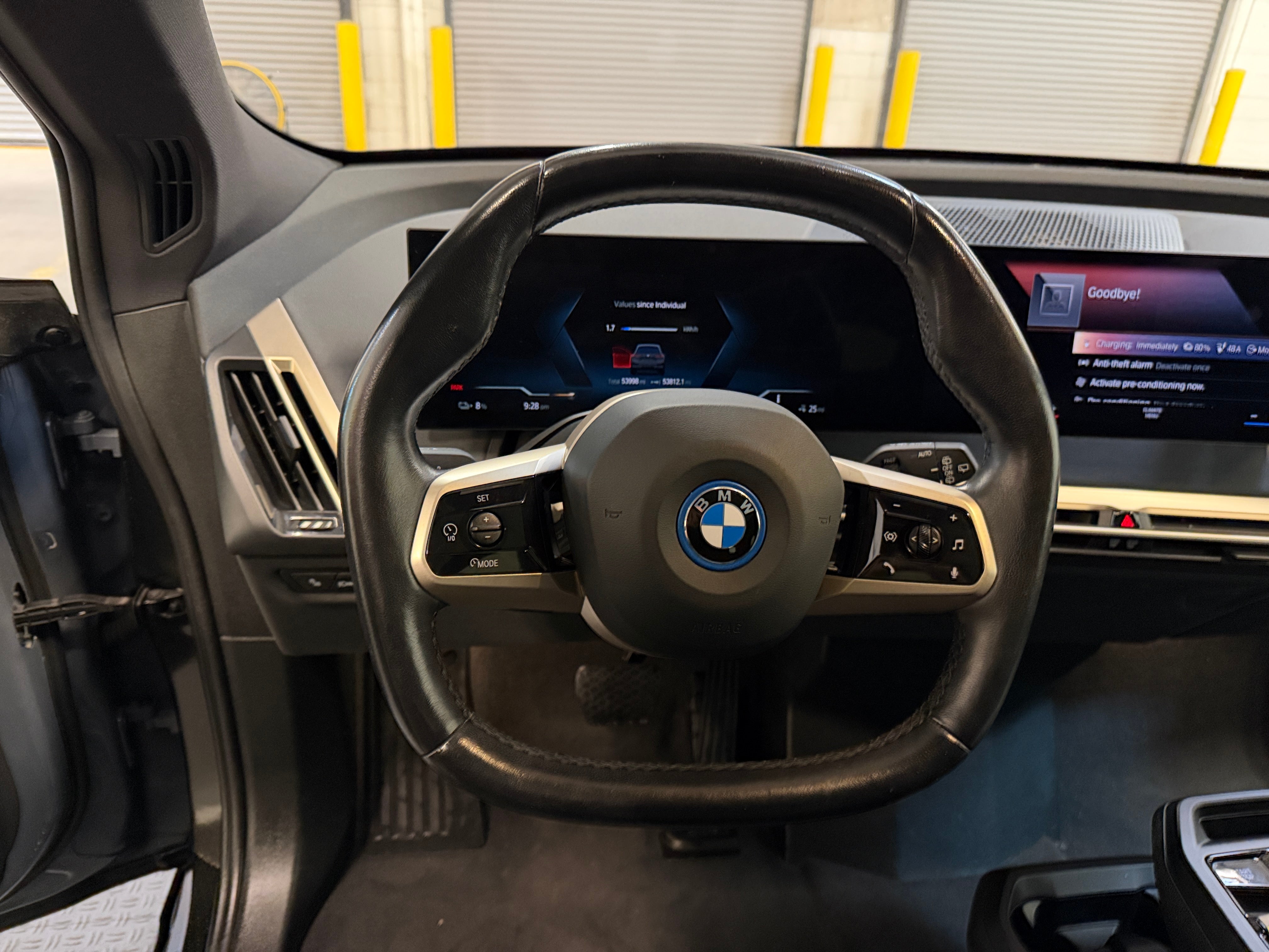 2023 BMW iX