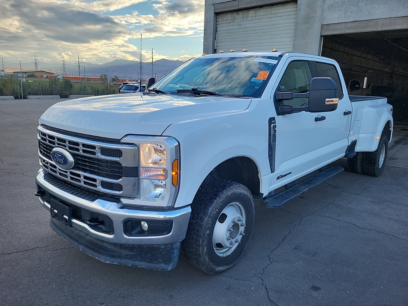 2025 Ford F-350 XLT 4WD Crew Cab 8' Box