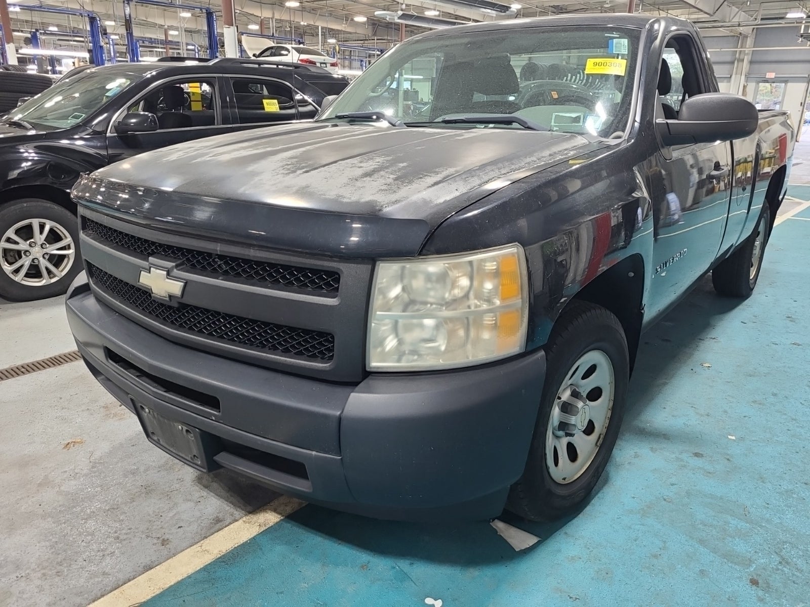 2011 Chevrolet Silverado 1500 2WD Reg Cab 133.0" Work Truck