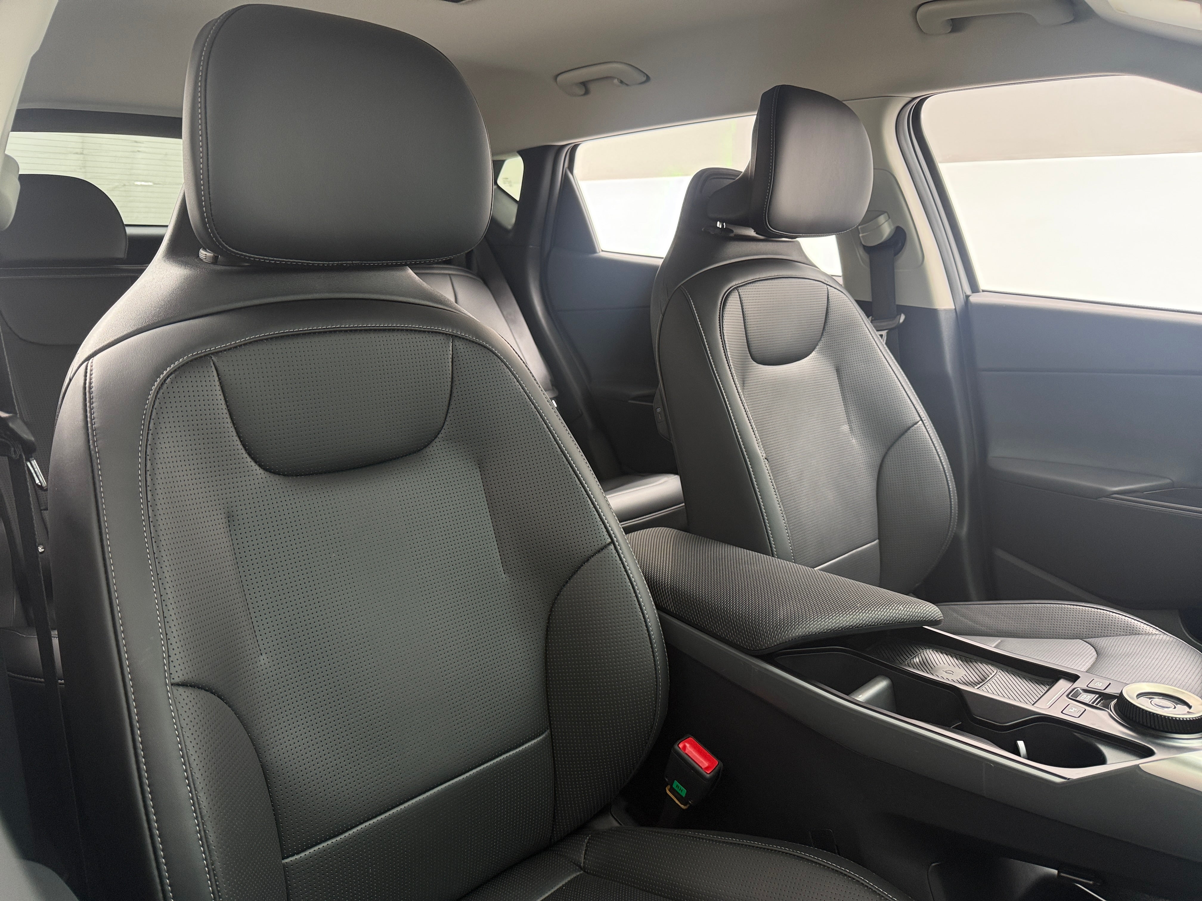 Used 2025 Kia EV6 Wind with VIN 5XYC34JA4SG010417 for sale in Auburn, WA