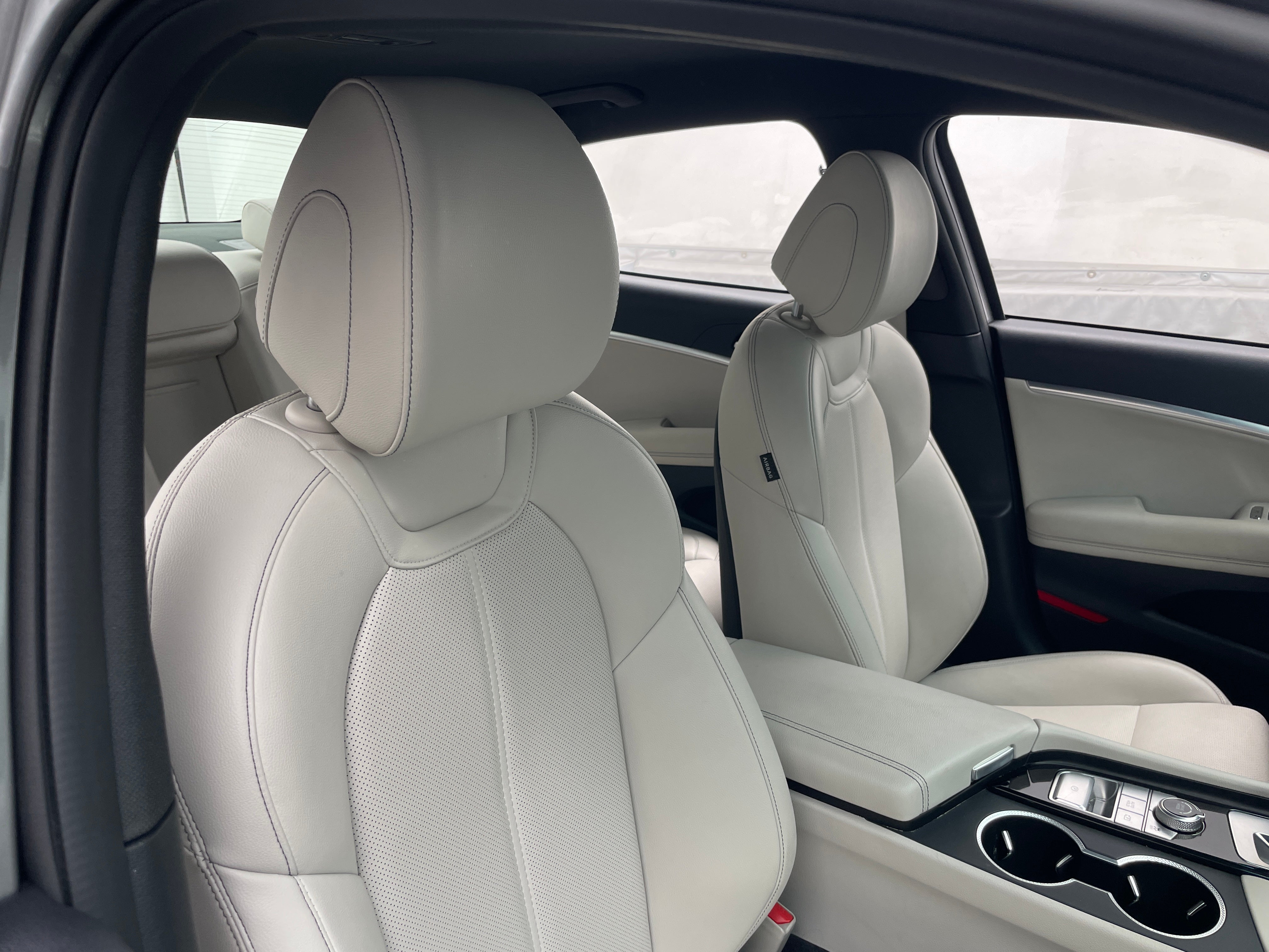 2025 GENESIS G70