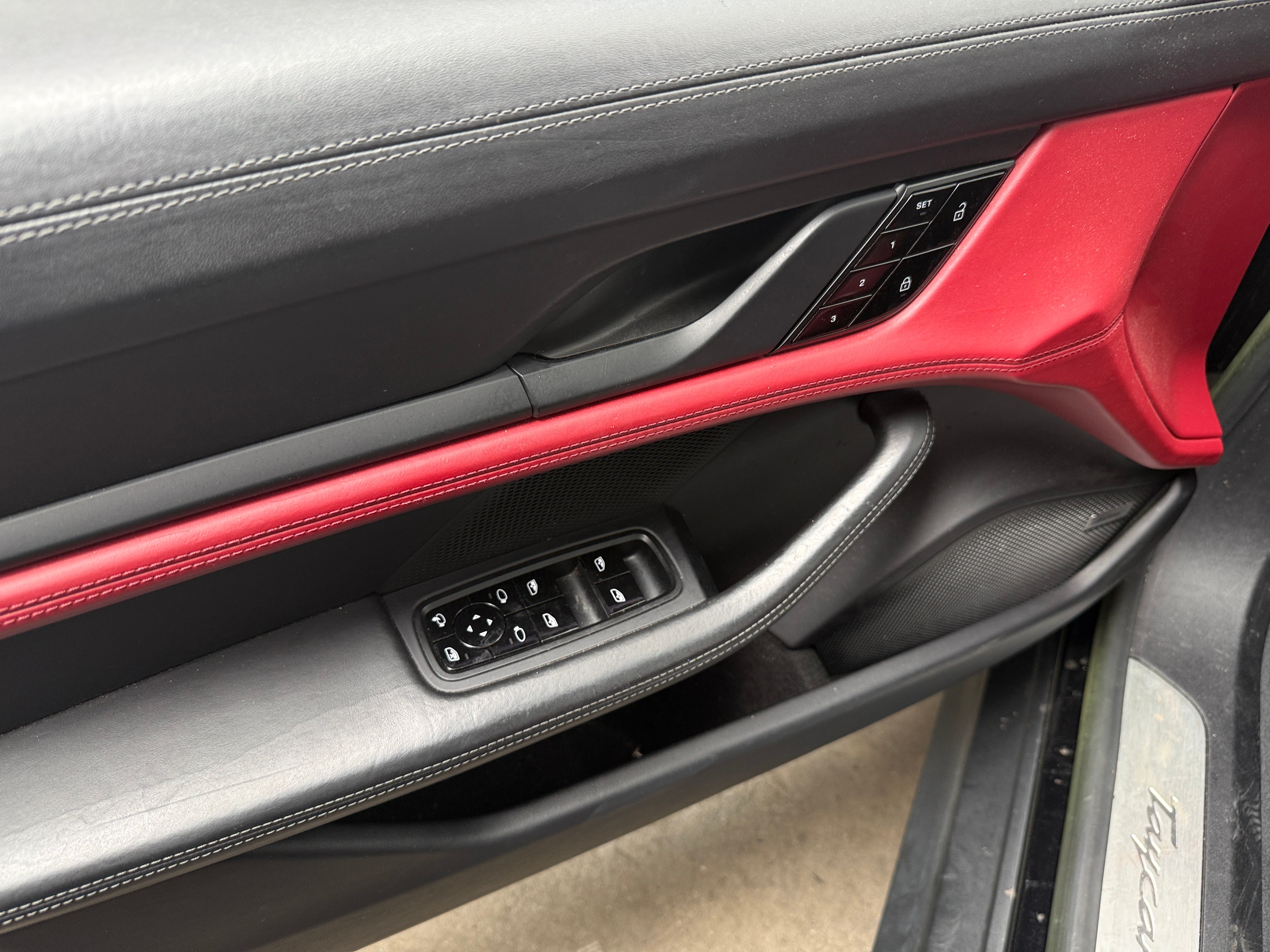2021 Porsche Taycan S - Photo 10