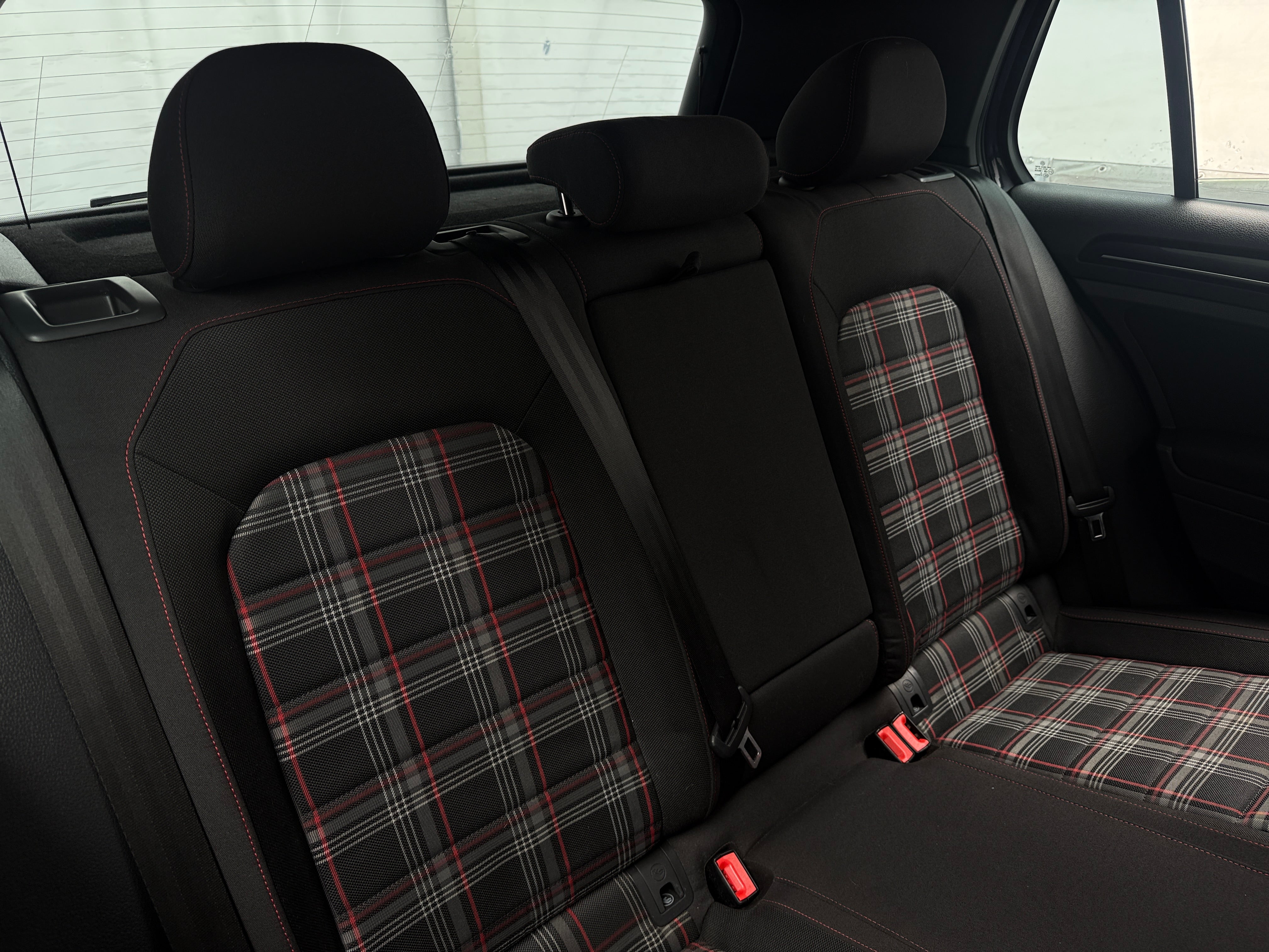 2016 Volkswagen Golf GTI S