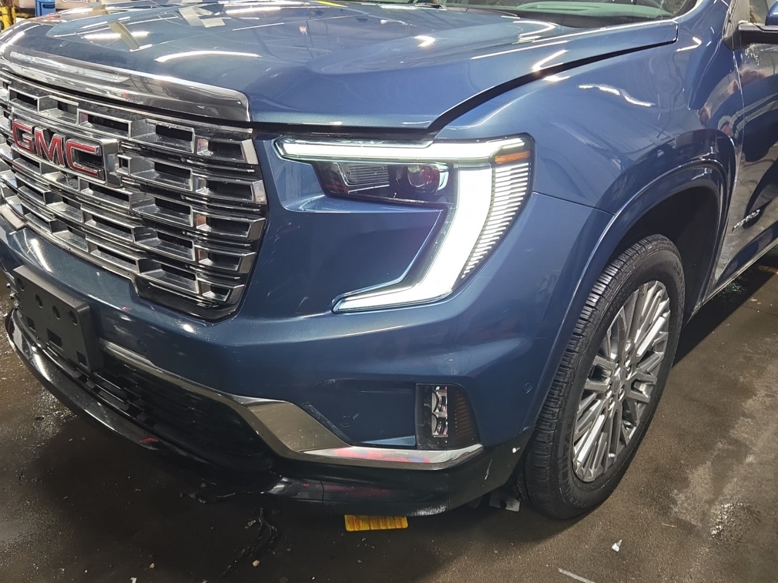 2026 GMC Acadia AWD Denali