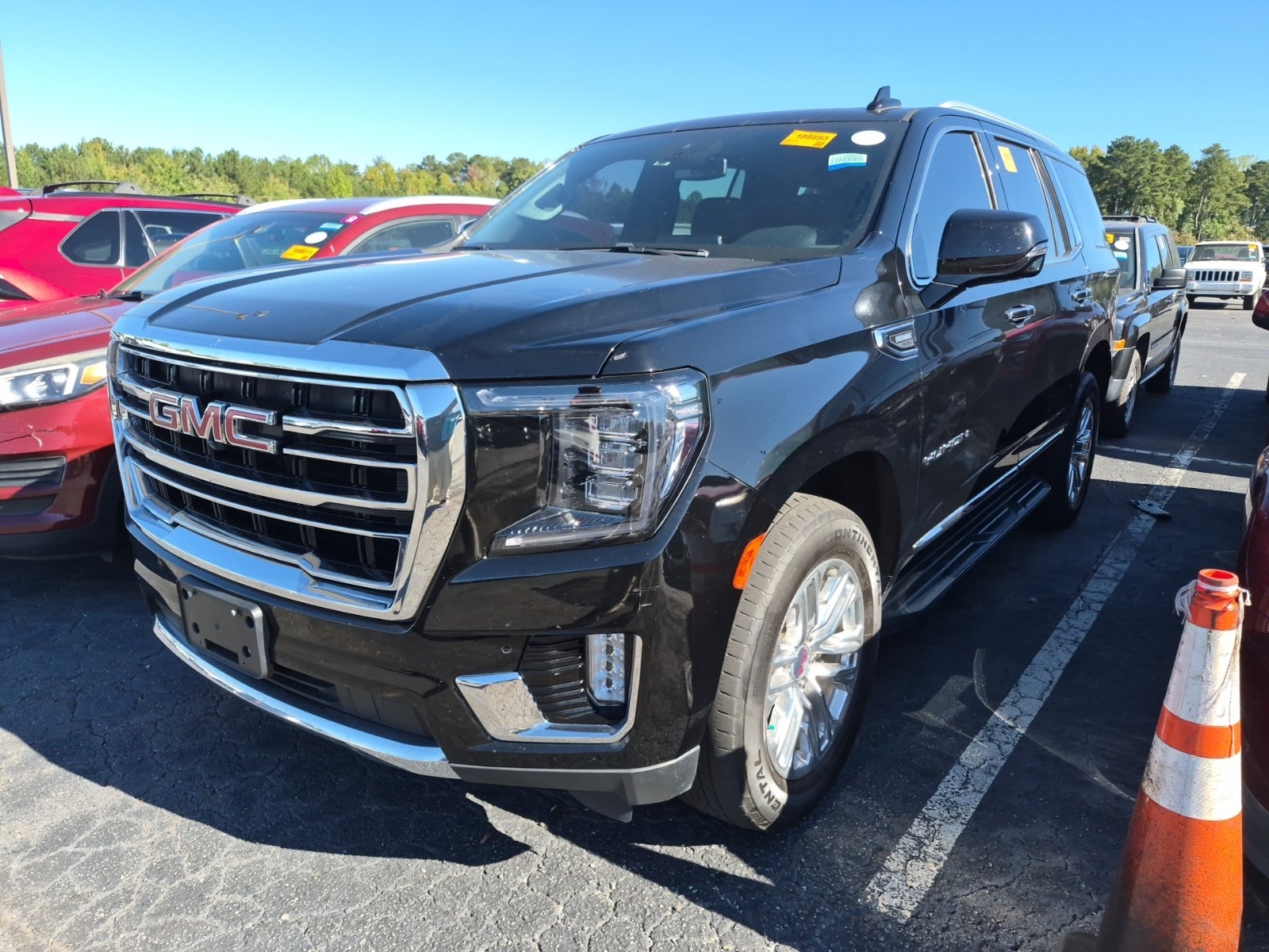 2023 GMC Yukon SLT