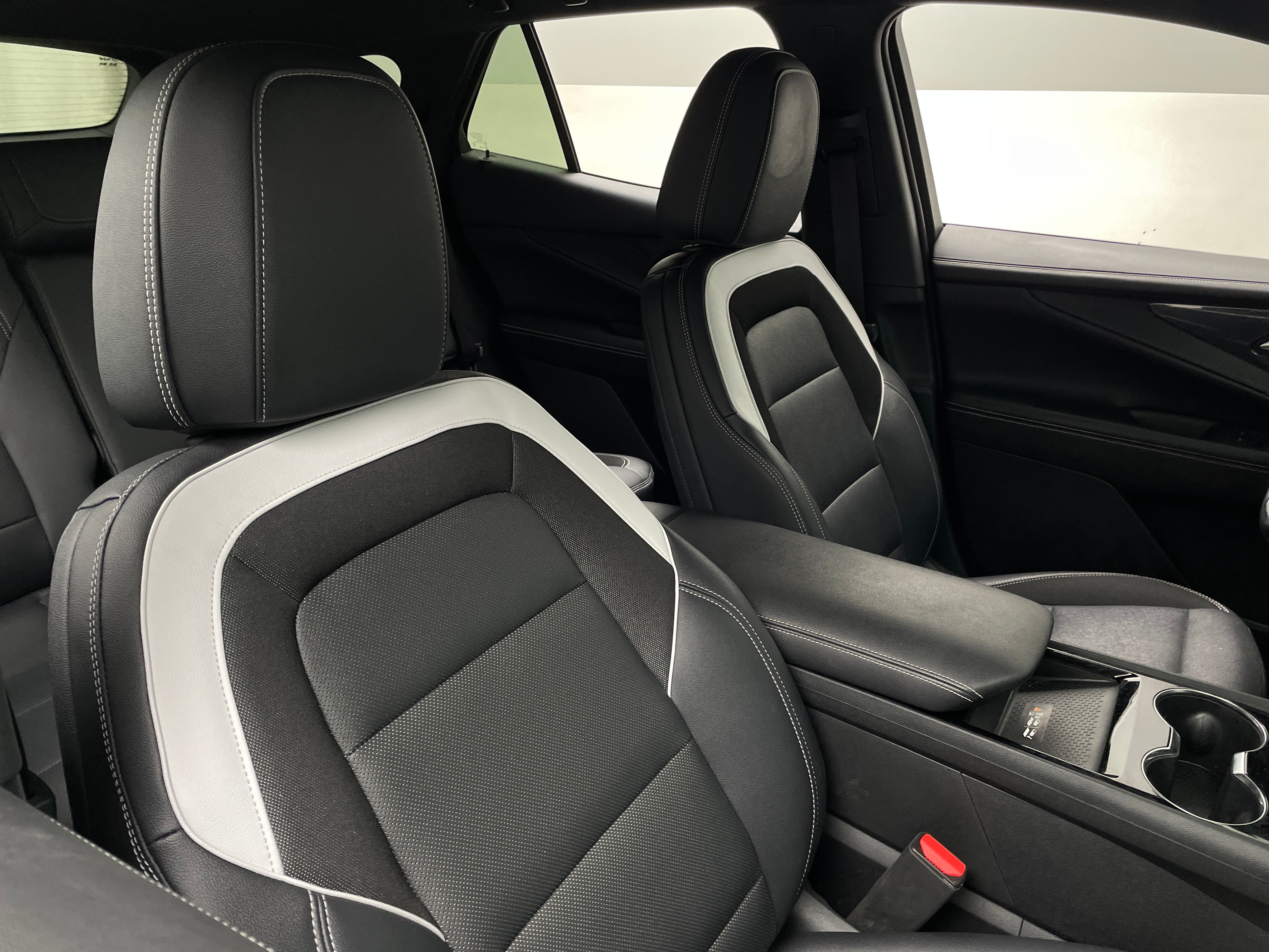 Used 2025 Chevrolet Blazer EV LT with VIN 3GNKDGRJ4SS124471 for sale in Auburn, WA