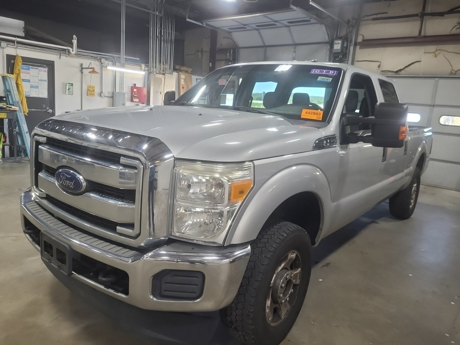 2015 Ford F-250 4WD Crew Cab 156" XLT