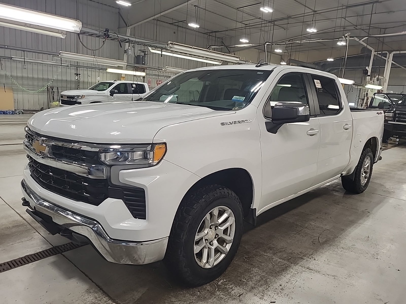 2023 Chevrolet Silverado 1500 4WD Crew Cab 147" LT W/1lt