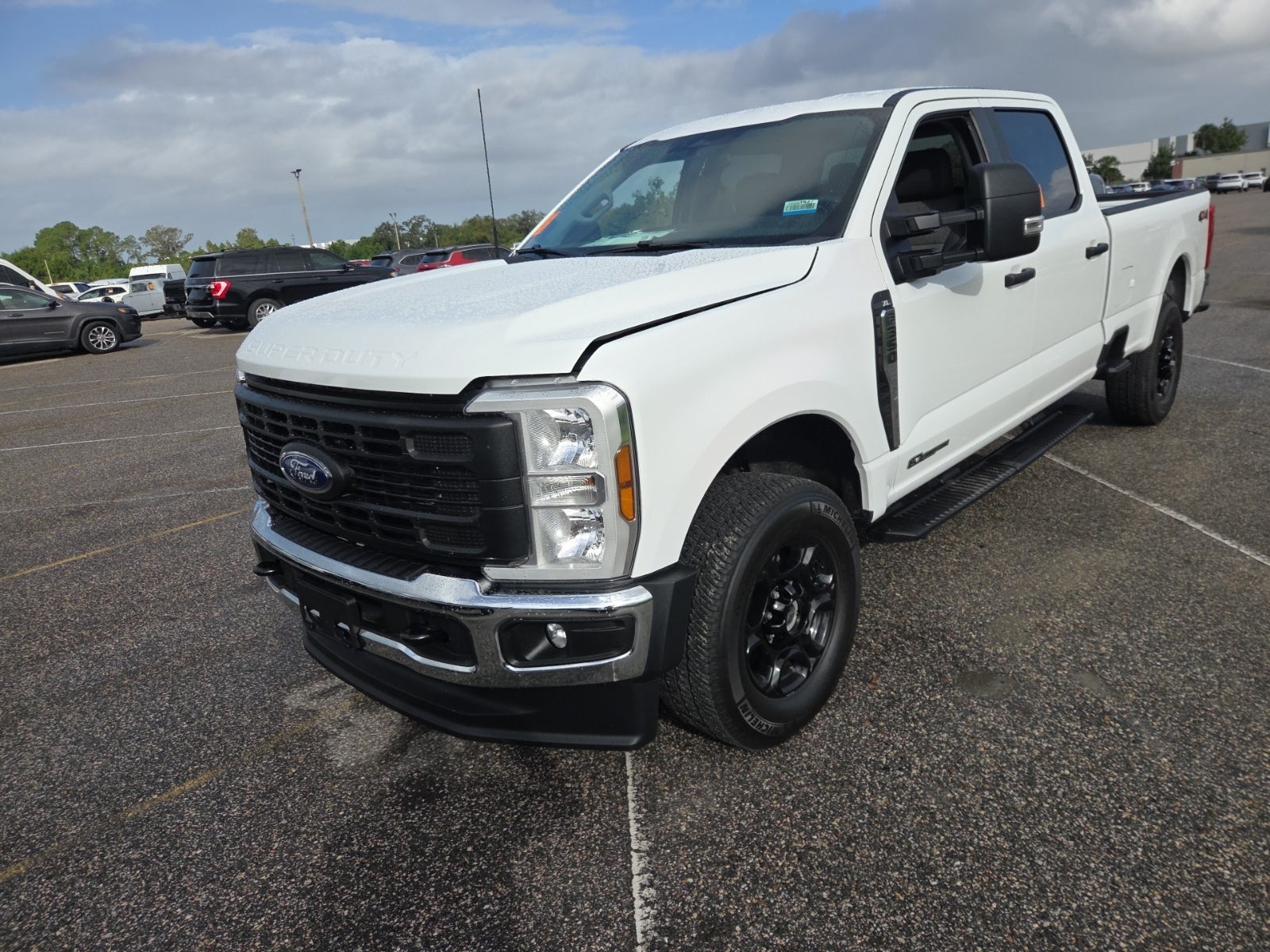 2025 Ford F-350 XL 4WD Crew Cab 8' Box