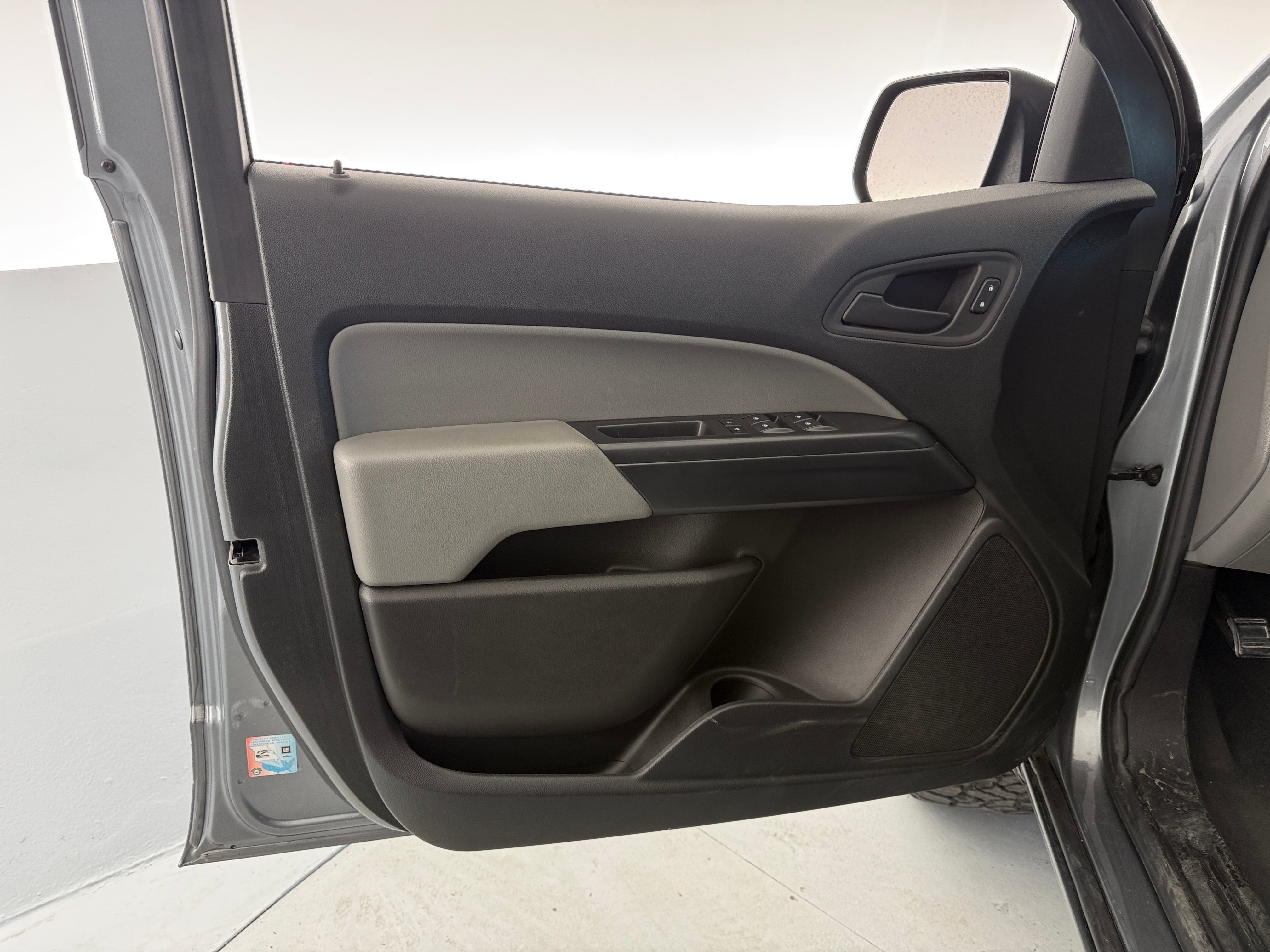 2022 GMC Canyon Elevation Standard