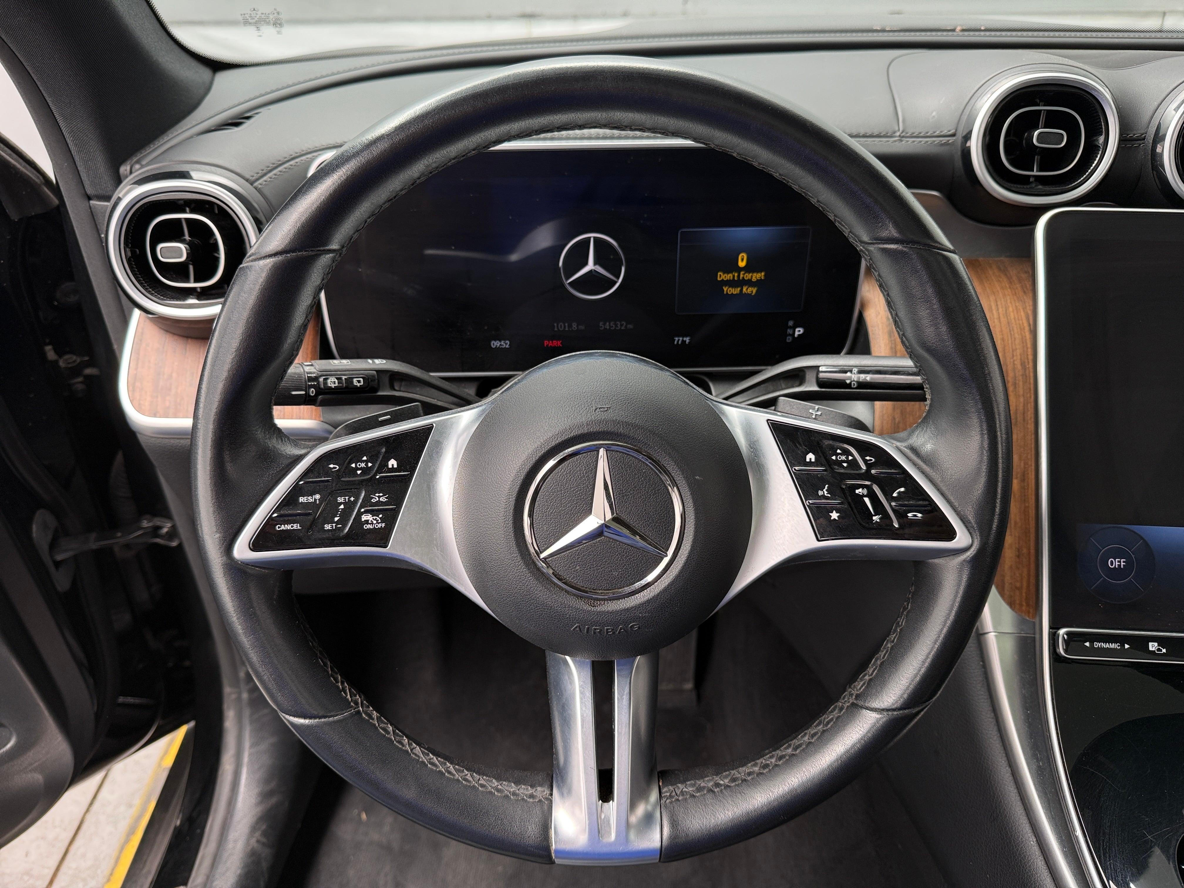 2023 Mercedes-Benz GLC 300