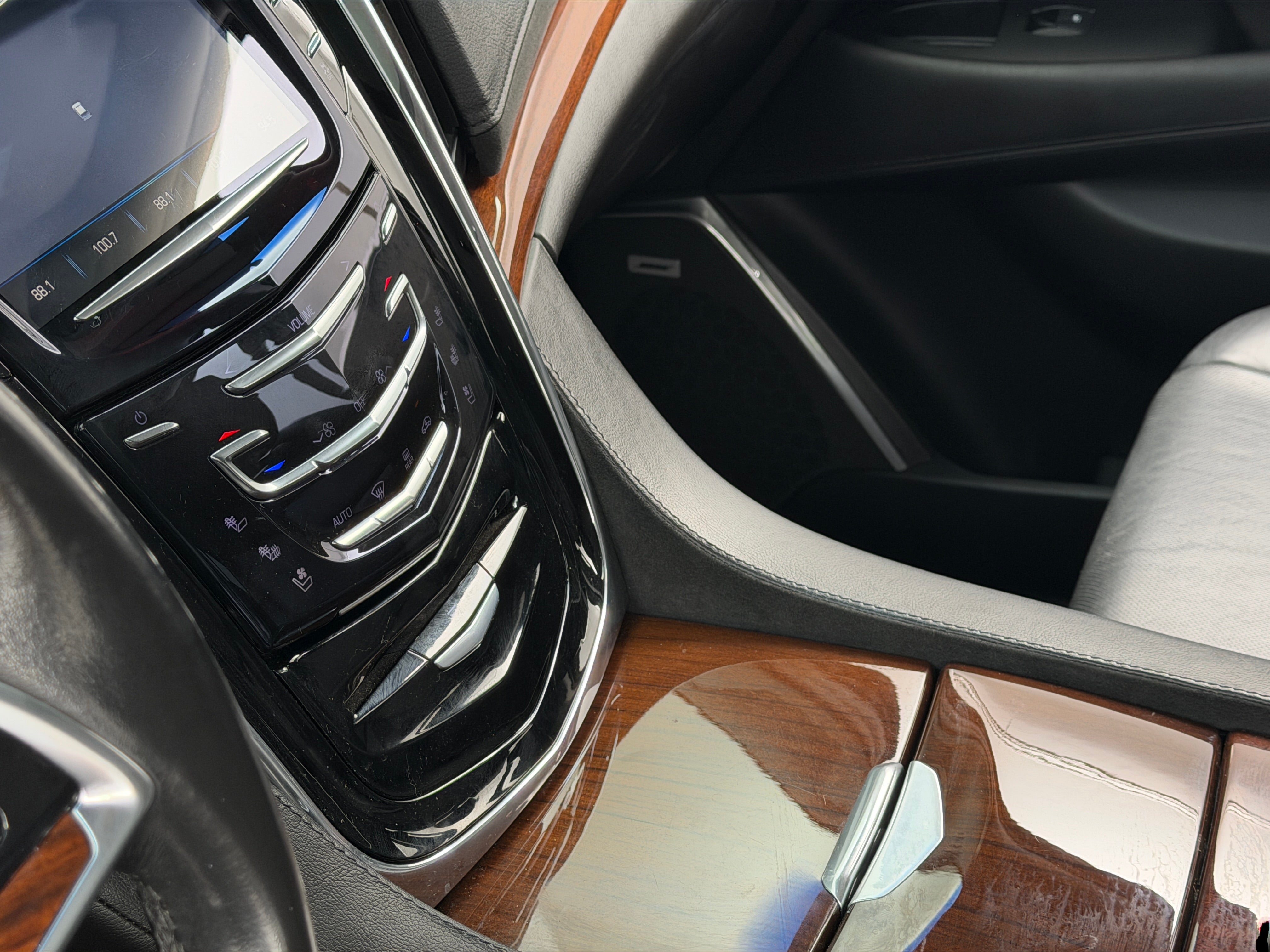 2015 Cadillac Escalade Premium