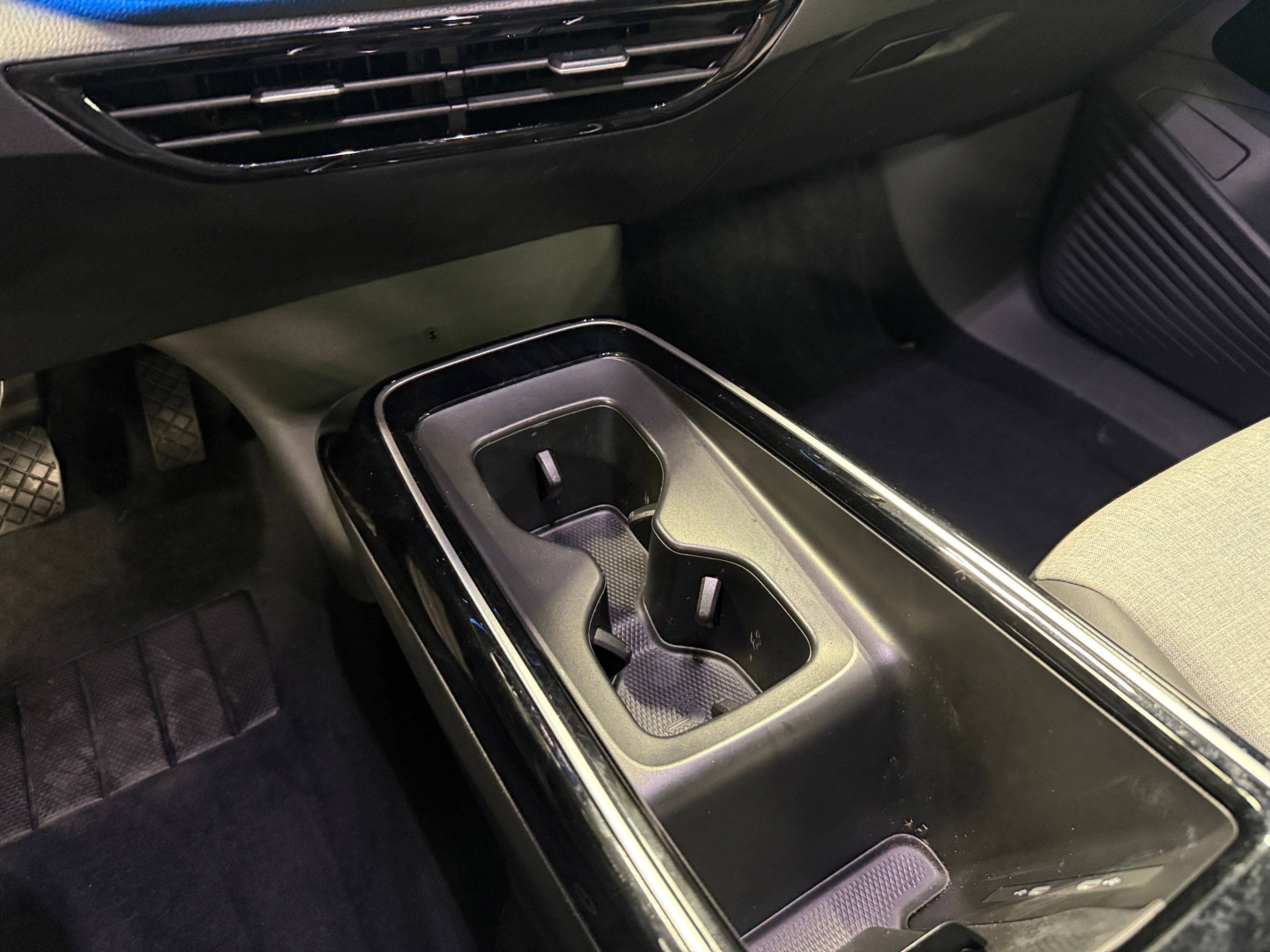 Used 2024 Volkswagen ID.4 STANDARD with VIN 1V2BMPE85RC004107 for sale in Auburn, WA