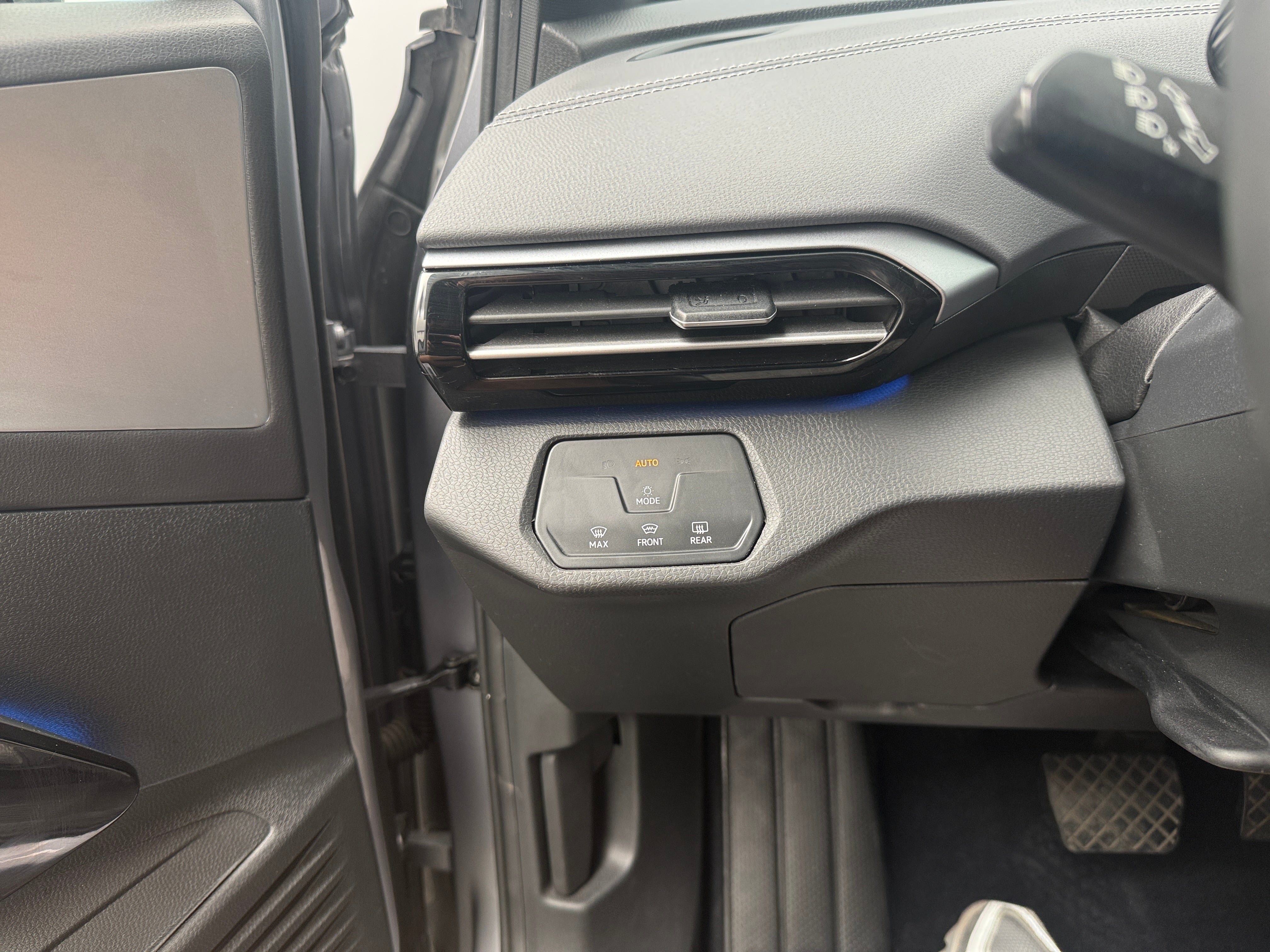 Used 2023 Volkswagen ID.4 PRO with VIN 1V2DNPE89PC024928 for sale in Auburn, WA