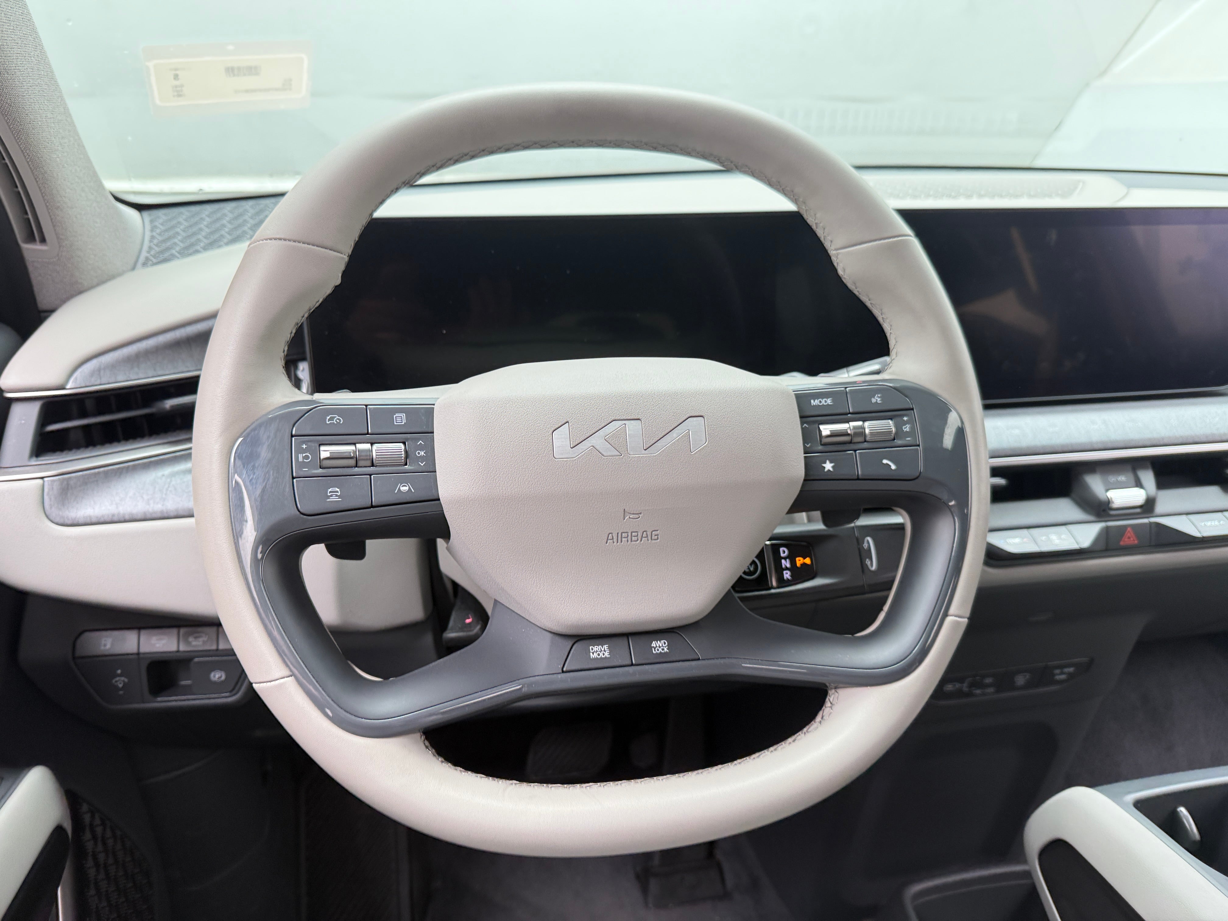 Used 2024 Kia EV9 Wind with VIN KNDAFFS55R6035111 for sale in Auburn, WA