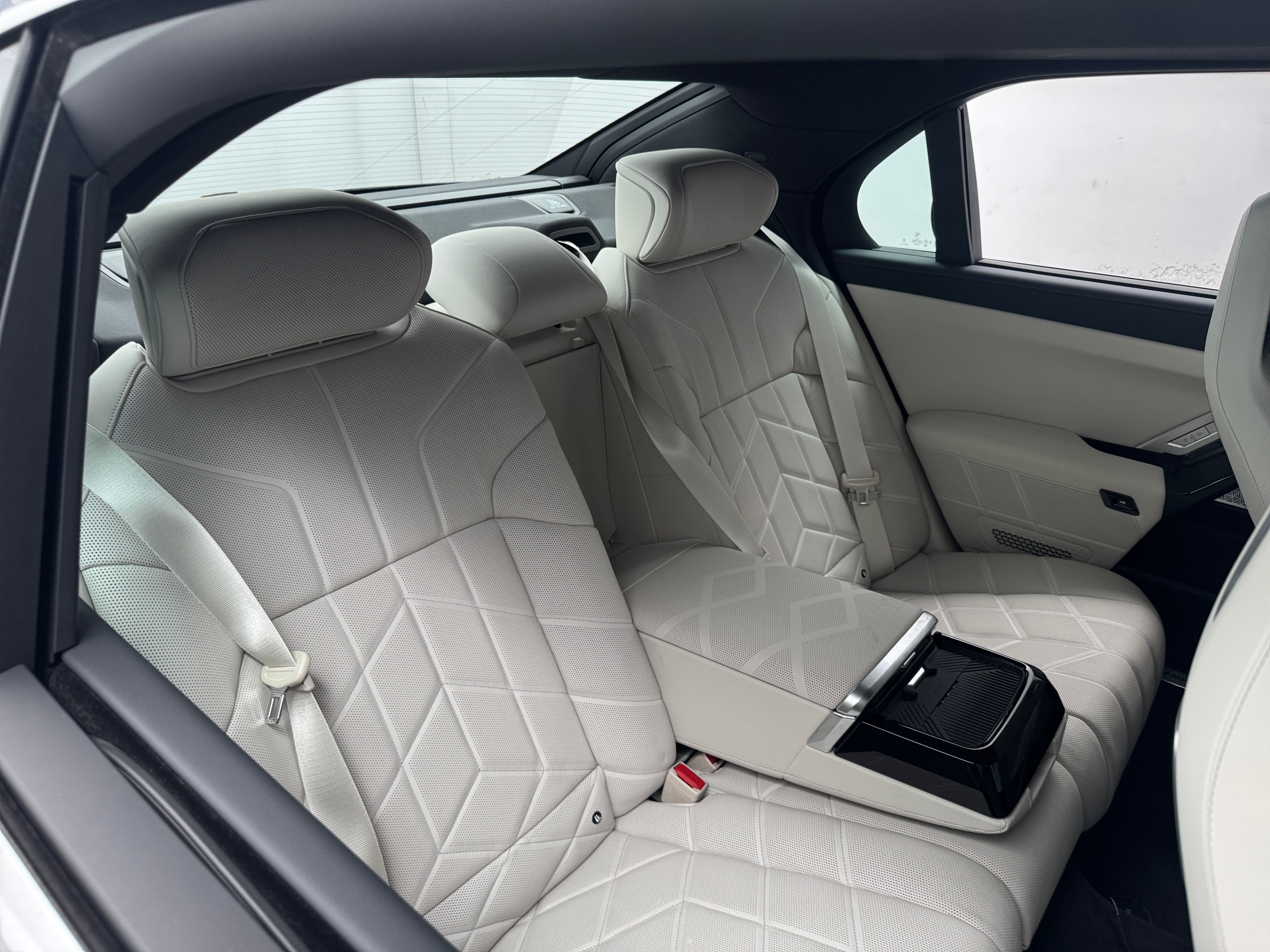 2023 BMW i7