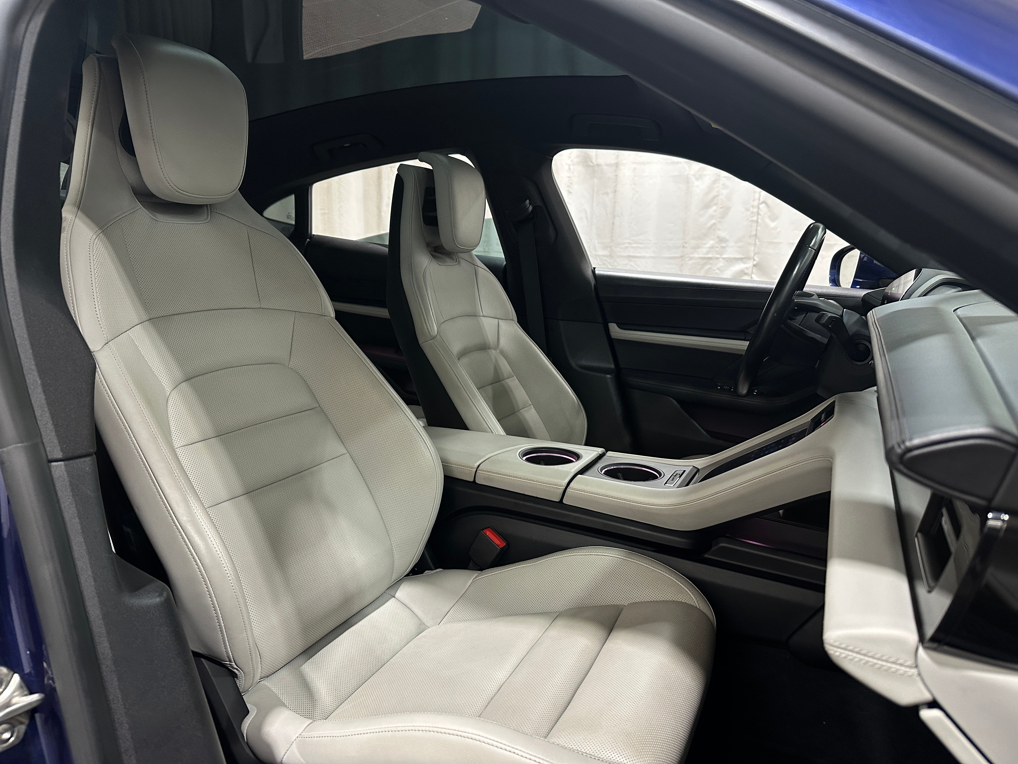 2021 Porsche Taycan Base