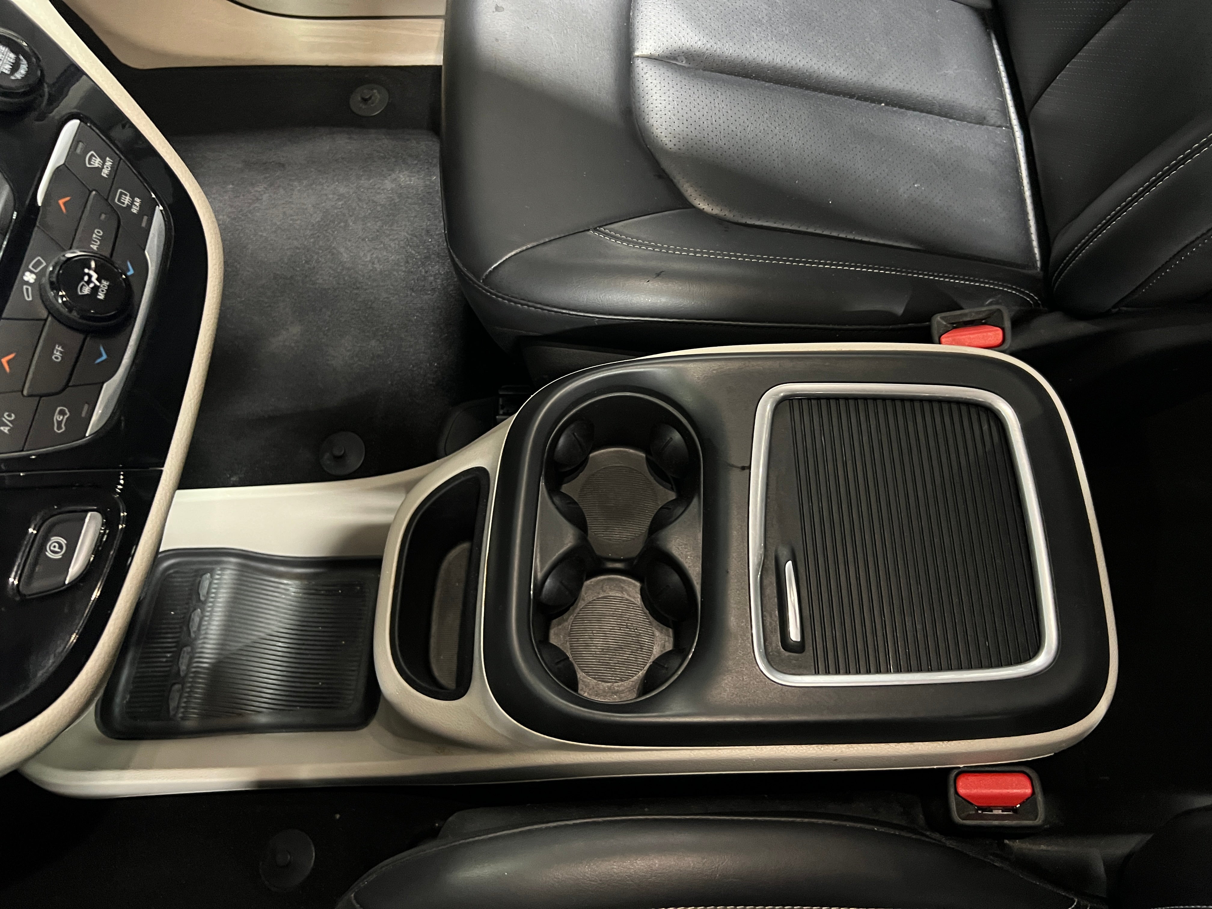 2023 Chrysler Pacifica Hybrid