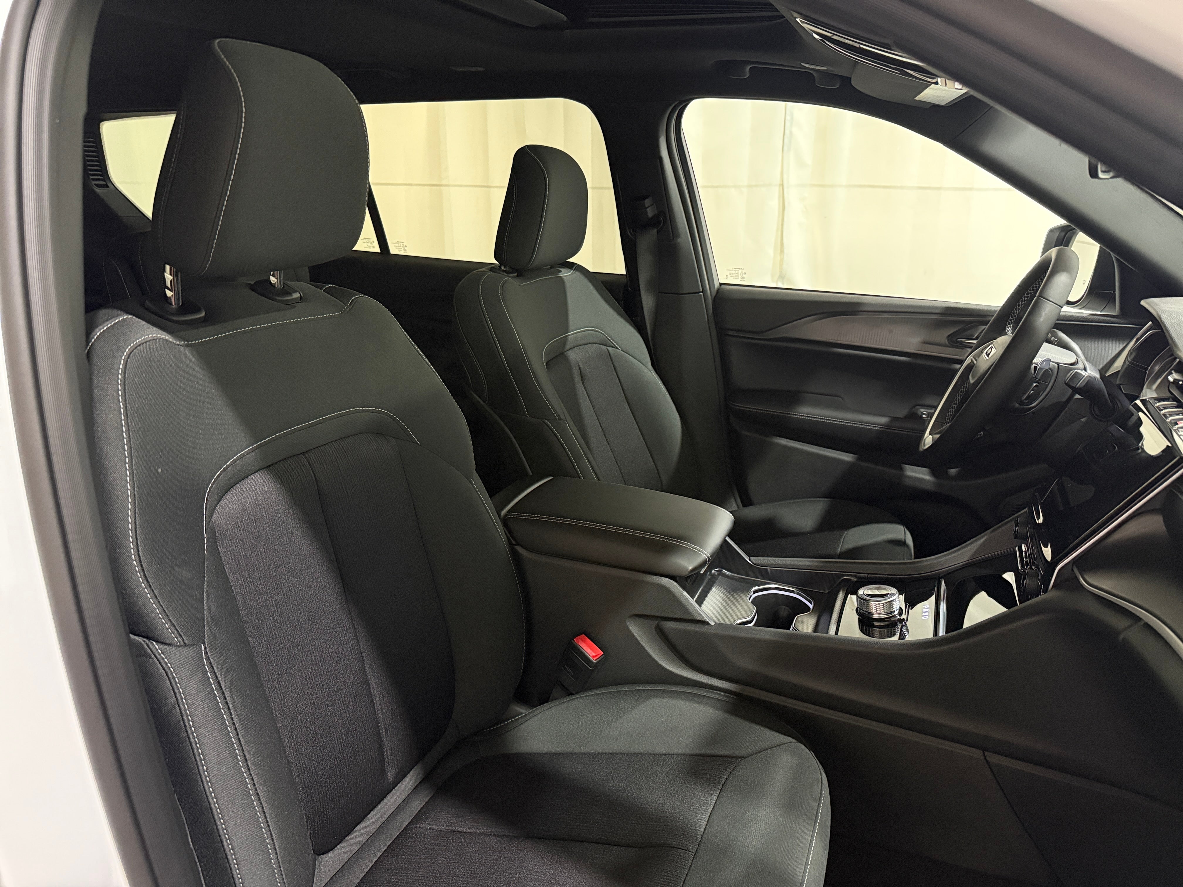 2027 Jeep Grand Cherokee L