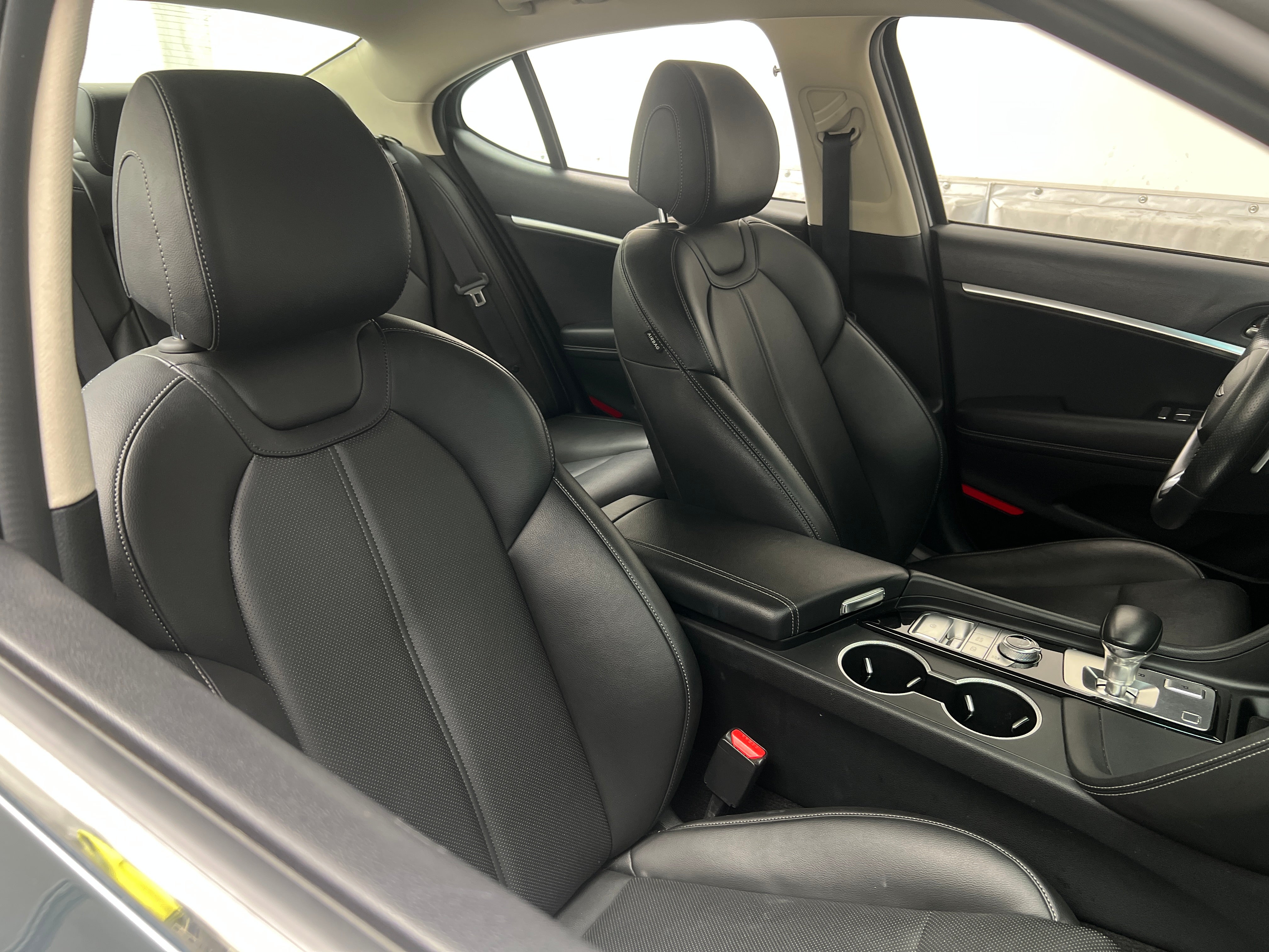 2025 GENESIS G70