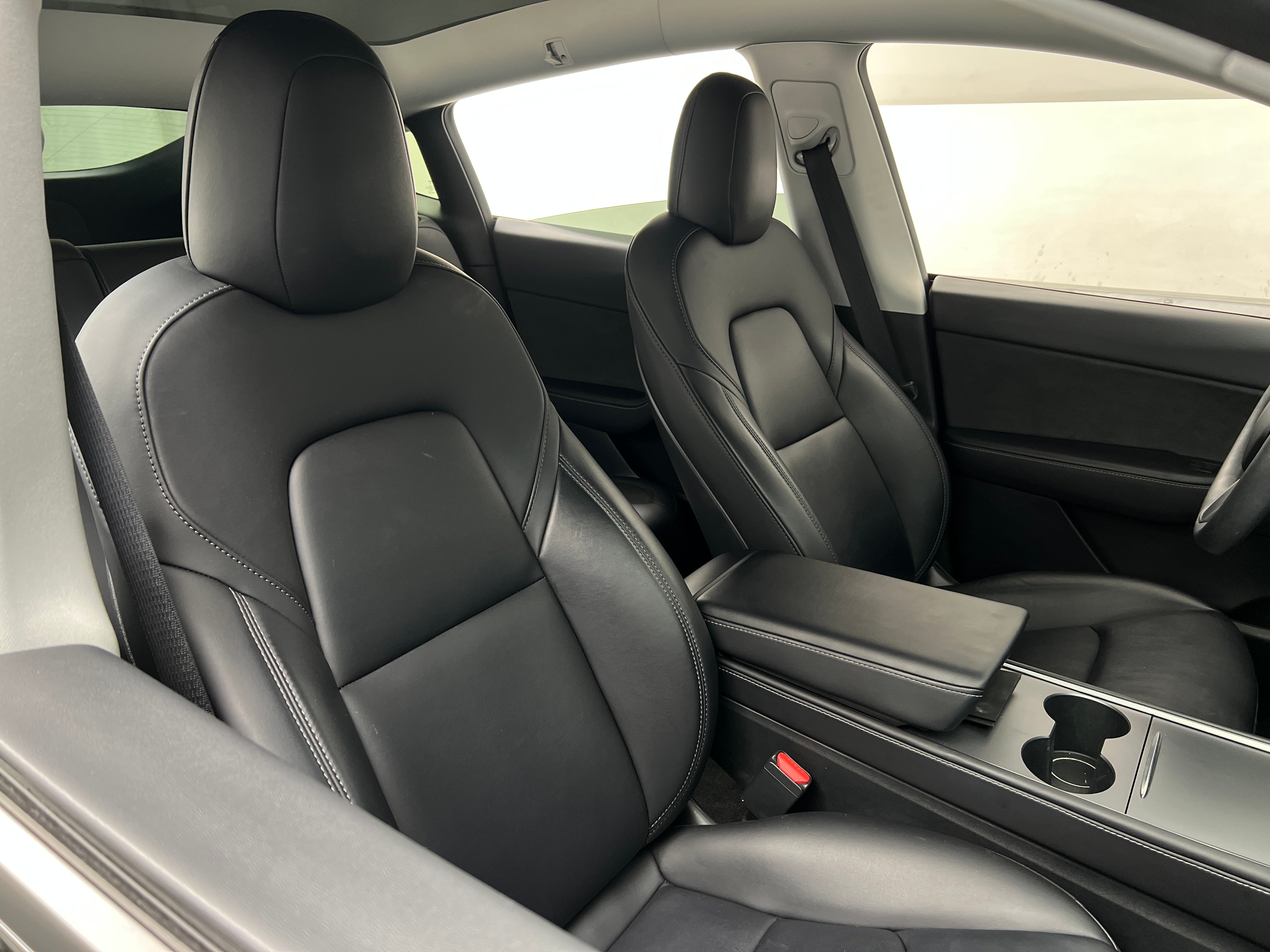 Used 2022 Tesla Model Y Long Range with VIN 7SAYGDEE5NF340847 for sale in Auburn, WA