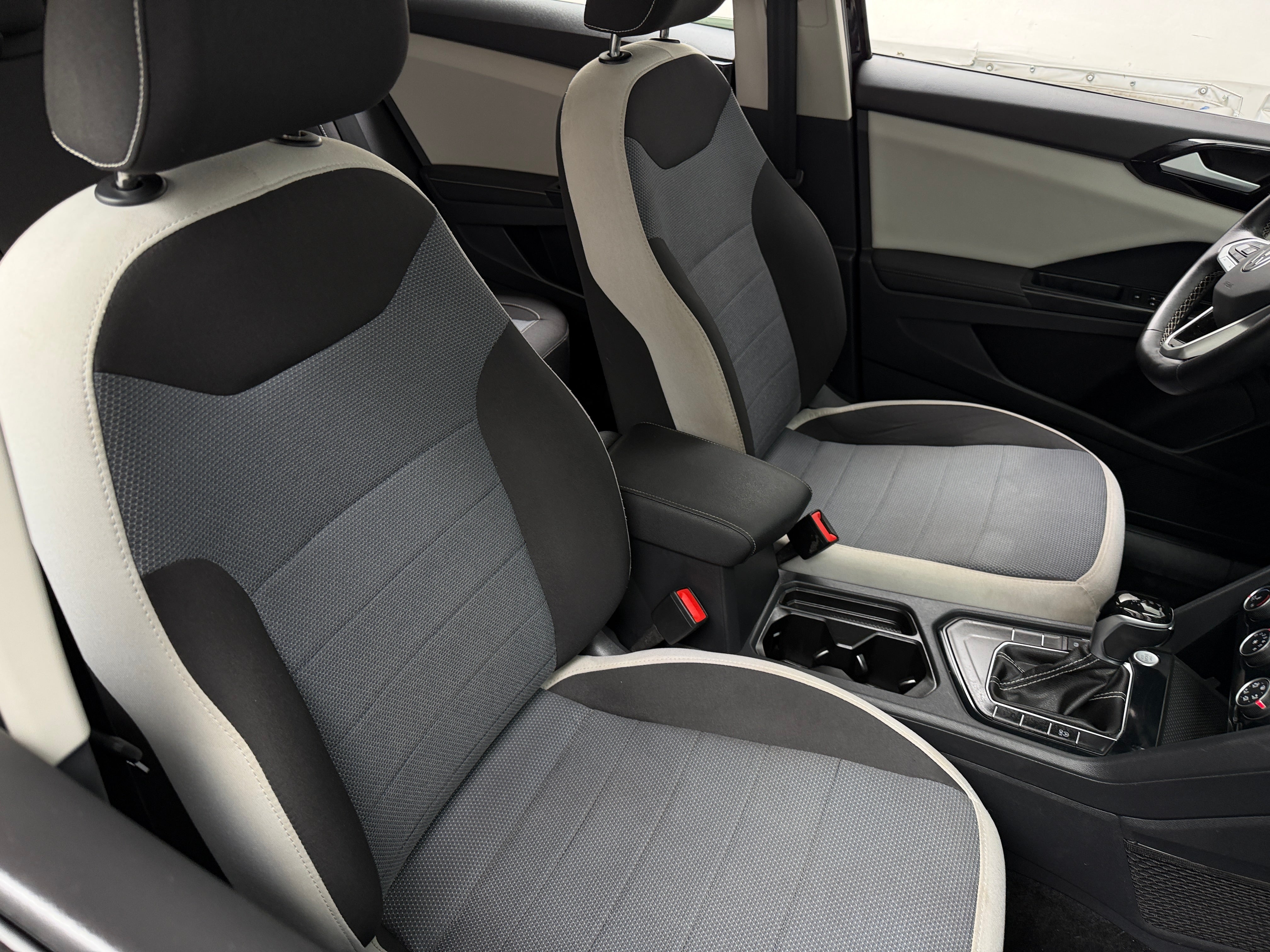2025 Volkswagen Taos