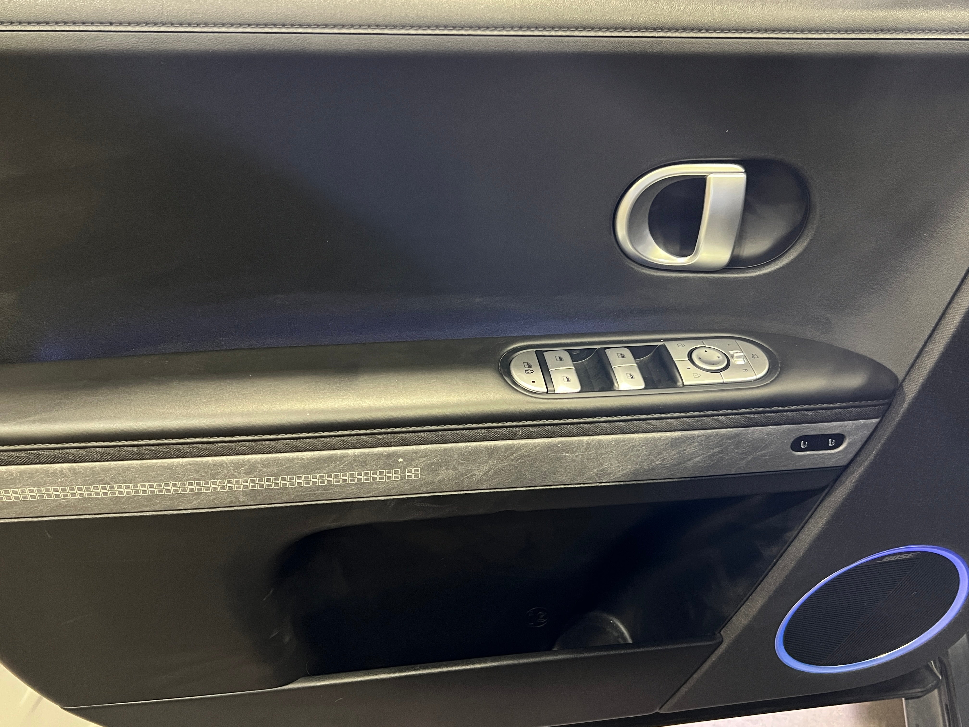 Used 2022 Hyundai IONIQ 5 Limited with VIN KM8KRDAF1NU080395 for sale in Auburn, WA
