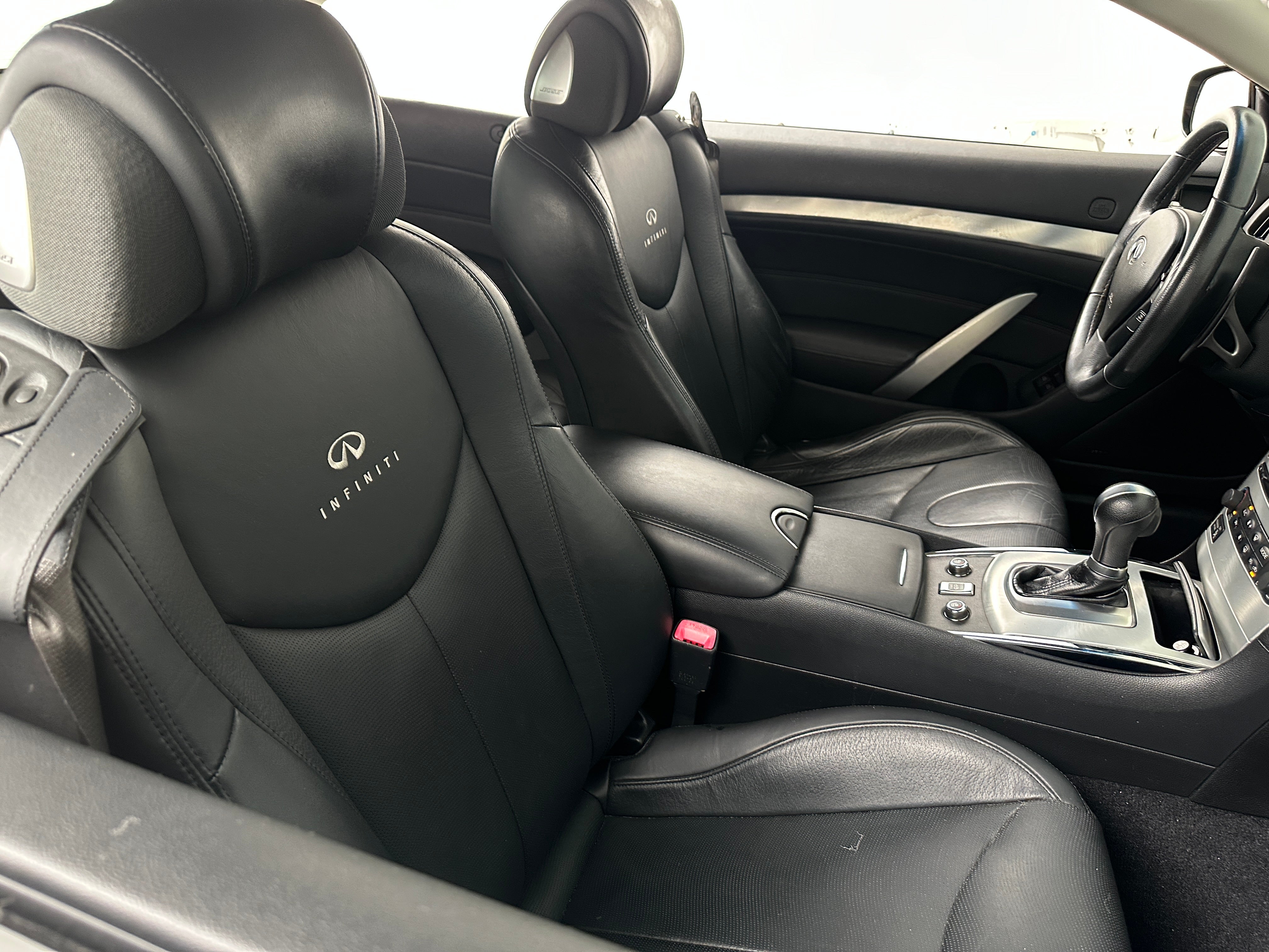 2013 INFINITI G Convertible 37