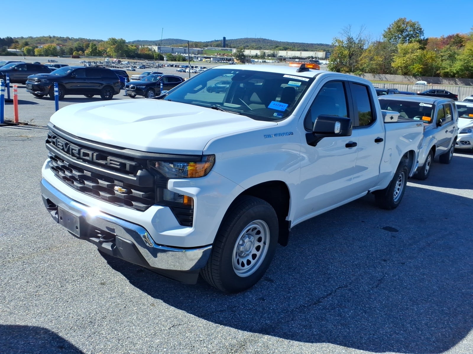 2023 Chevrolet Silverado 1500 4WD Double Cab 147" Work Truck