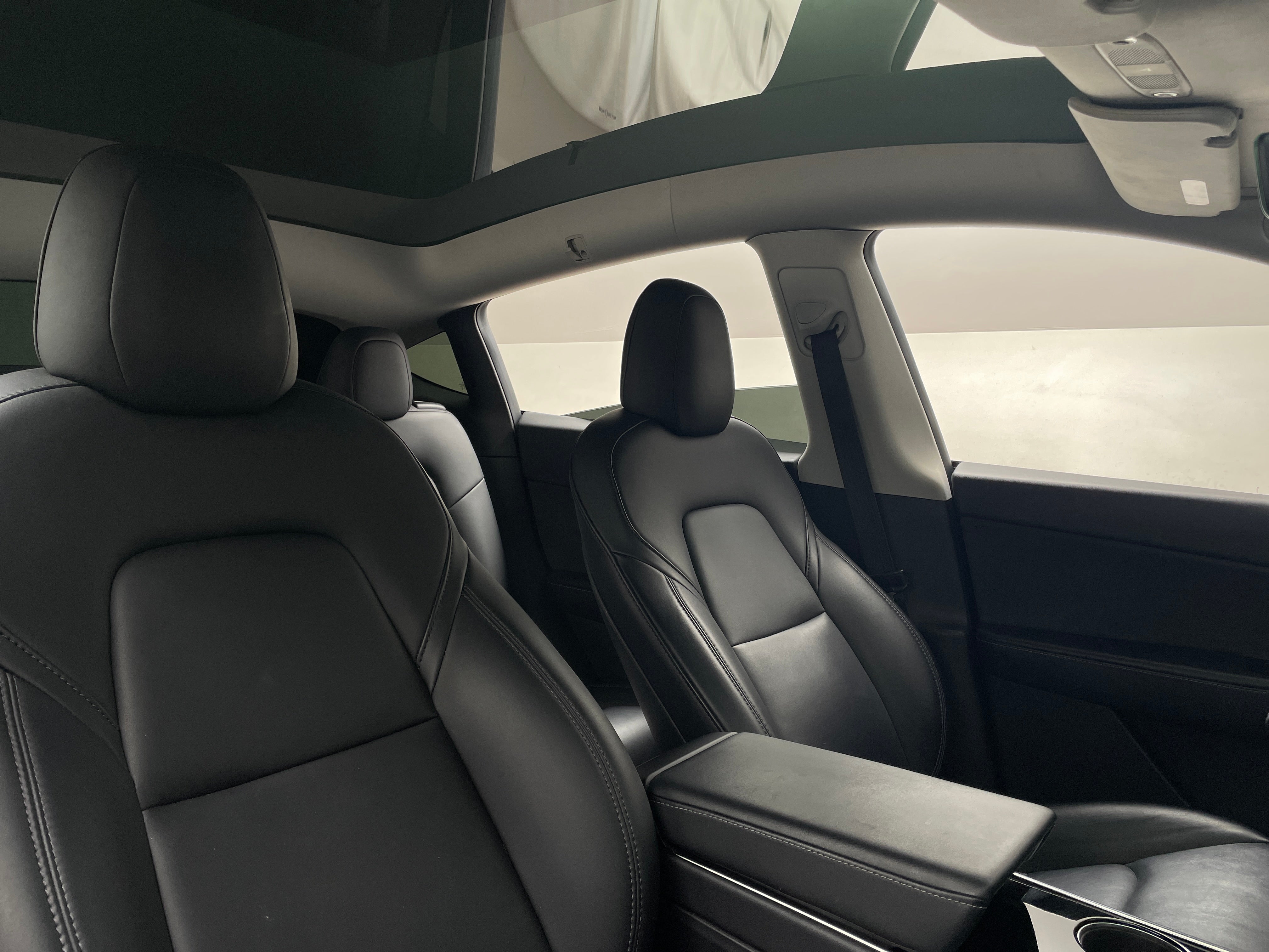 Used 2021 Tesla Model Y Standard Range with VIN 5YJYGDED7MF111413 for sale in Pewaukee, WI