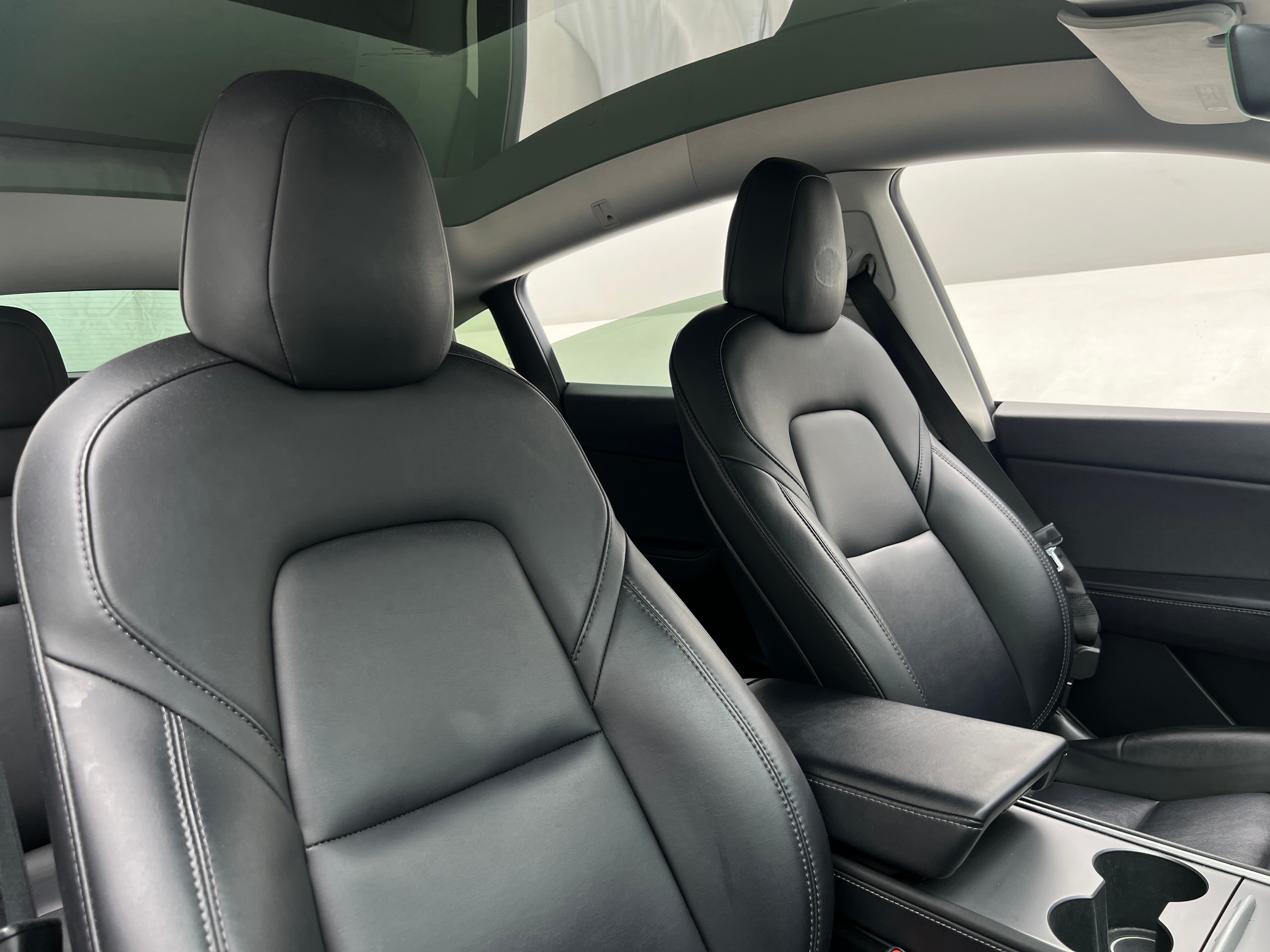 Used 2021 Tesla Model Y Long Range with VIN 5YJYGDEE7MF124817 for sale in Auburn, WA
