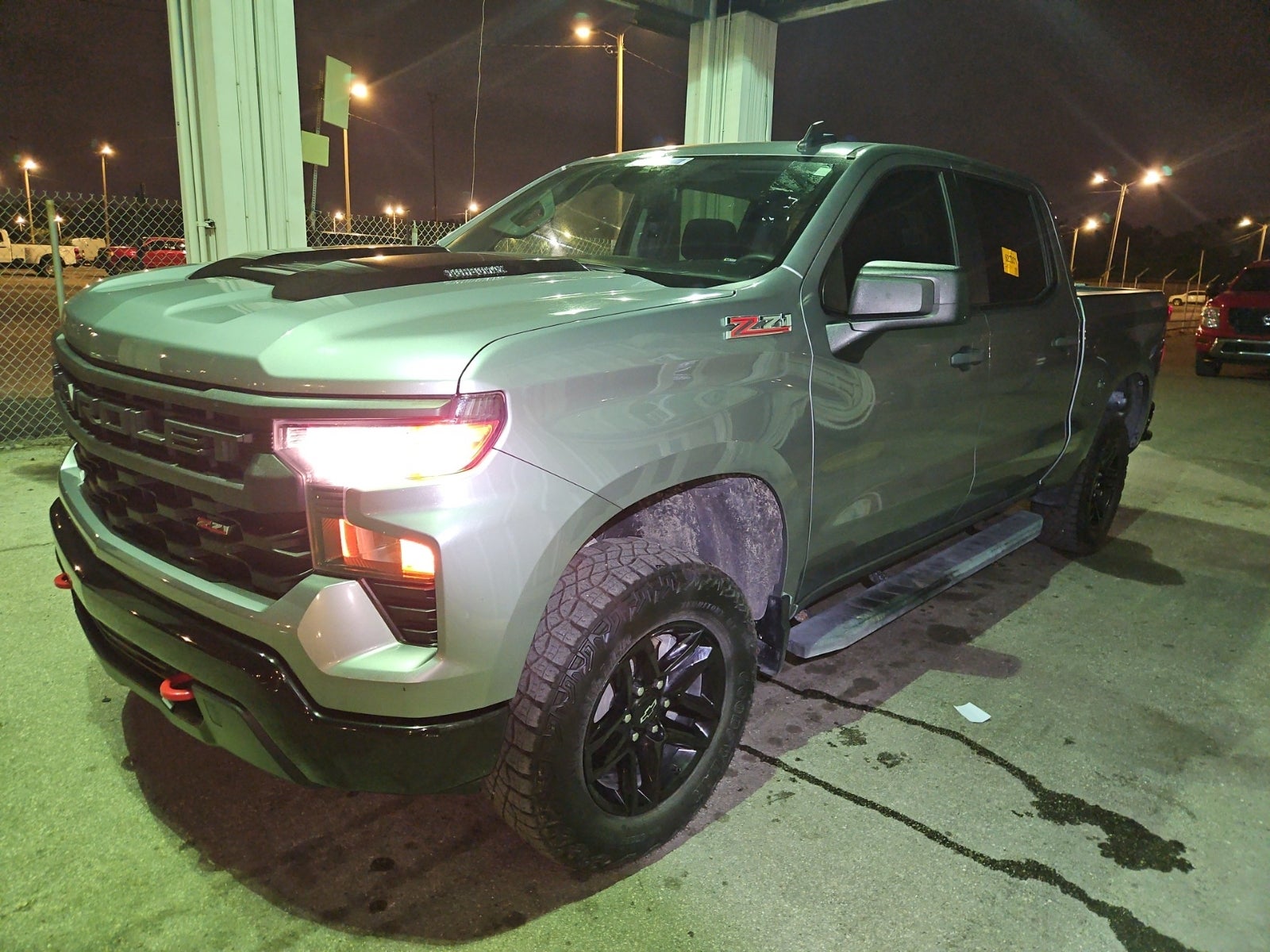 2024 Chevrolet Silverado 1500 4WD Crew Cab 147" Custom Trail Boss