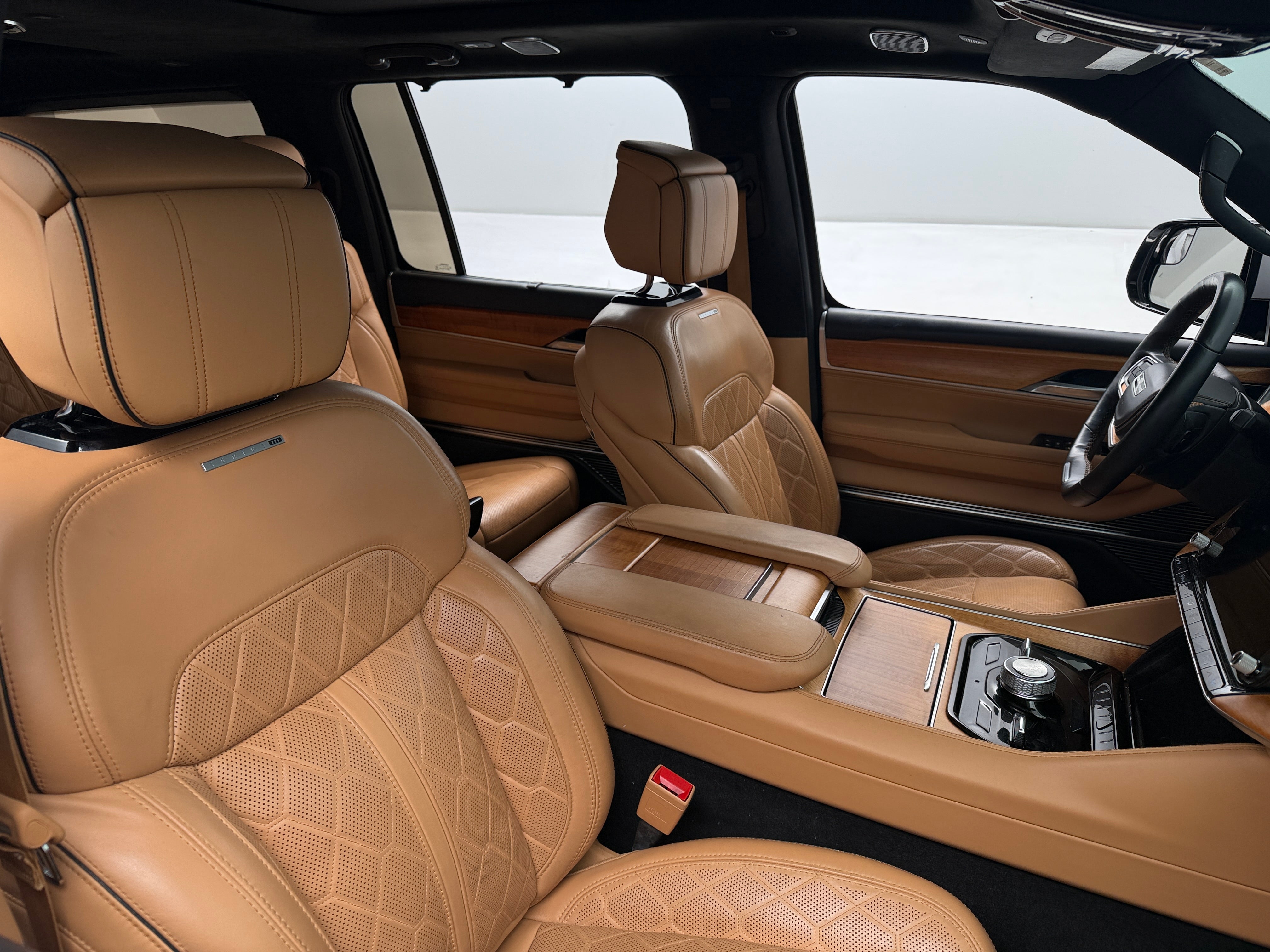2022 Jeep Grand Wagoneer Series III