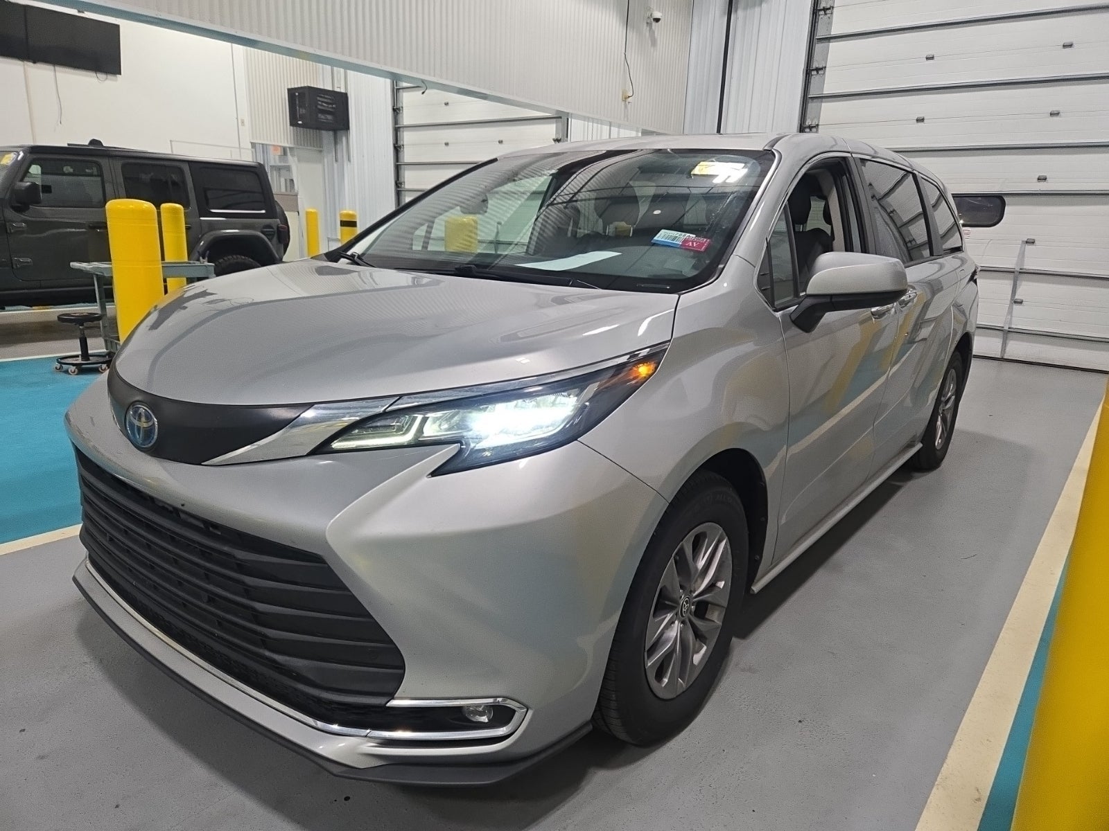 2023 Toyota Sienna XLE