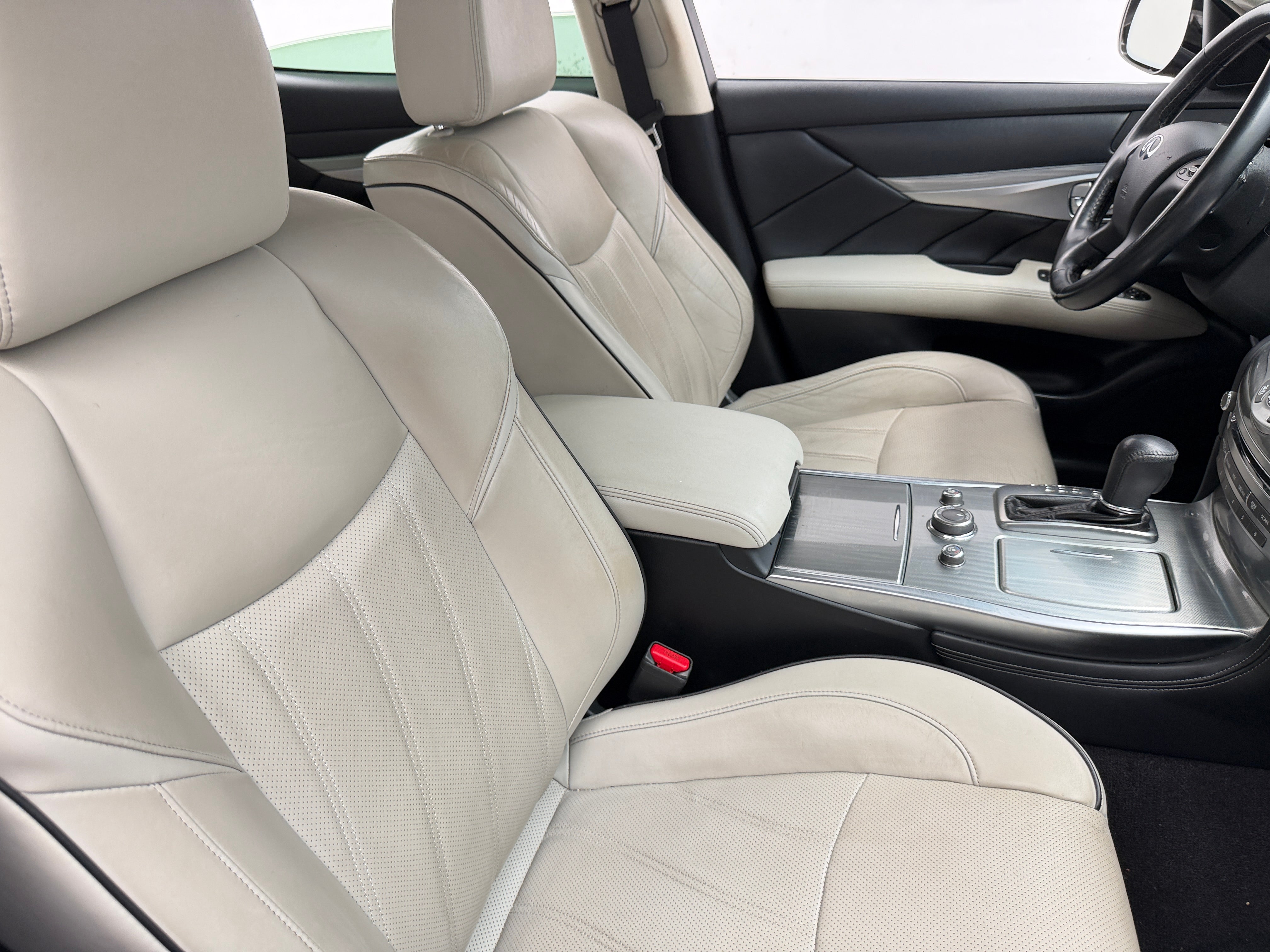 2017 INFINITI Q70L
