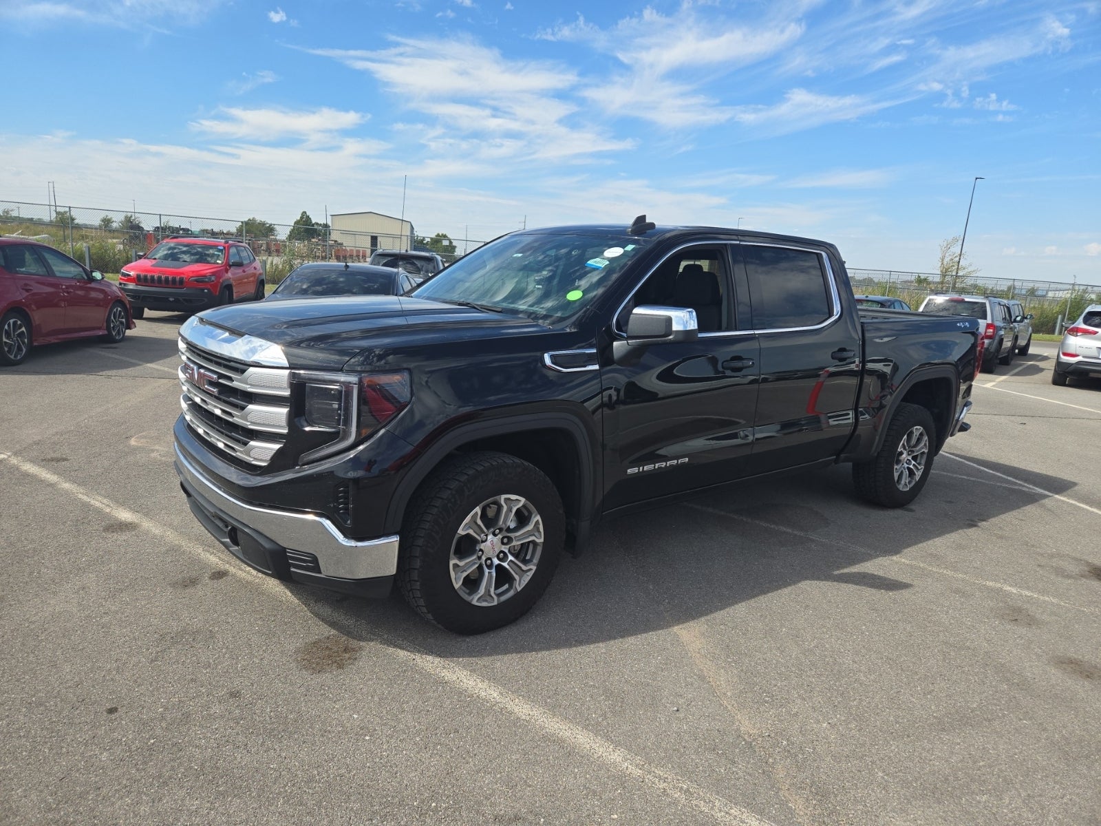 2023 GMC Sierra 1500 4WD Crew Cab 147" Sle