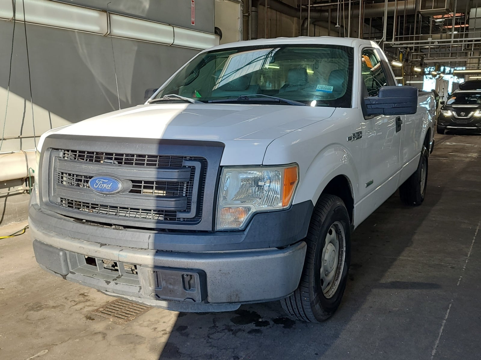 2014 Ford F-150 2WD Reg Cab 145" XL