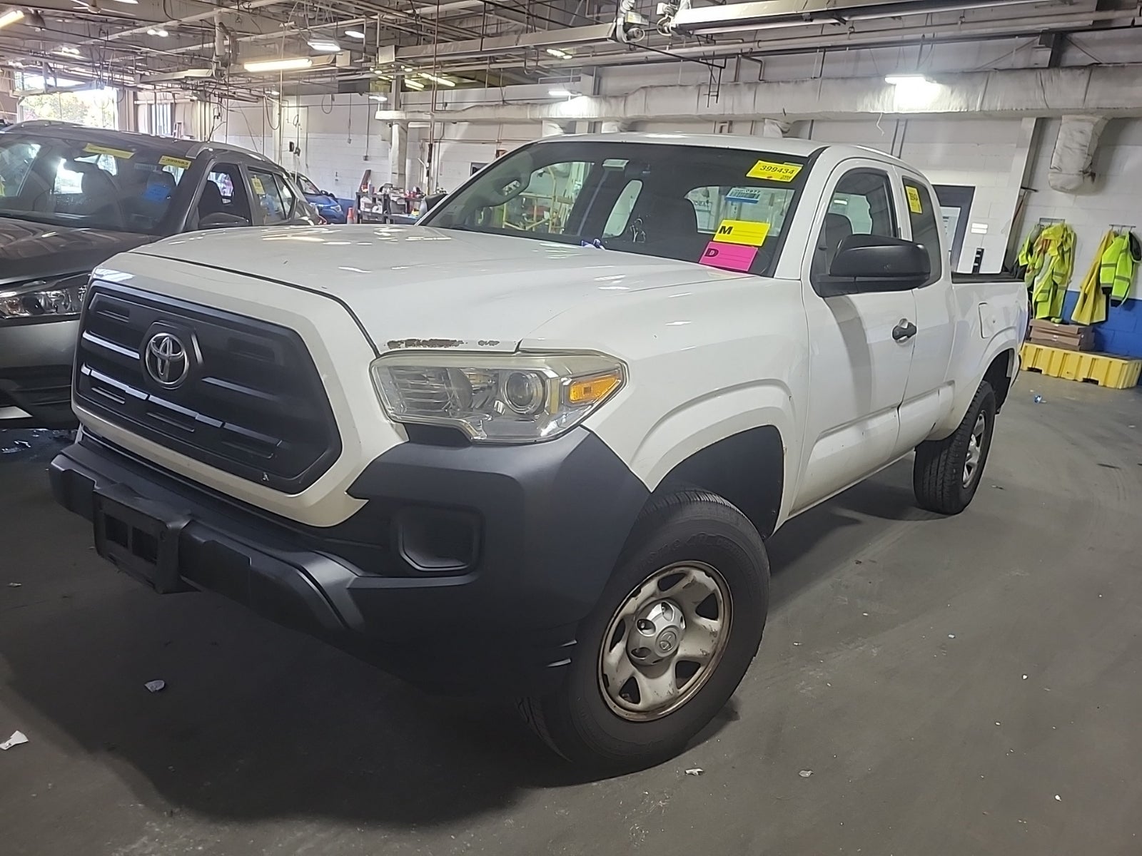 2016 Toyota Tacoma 2WD Access Cab I4 At SR