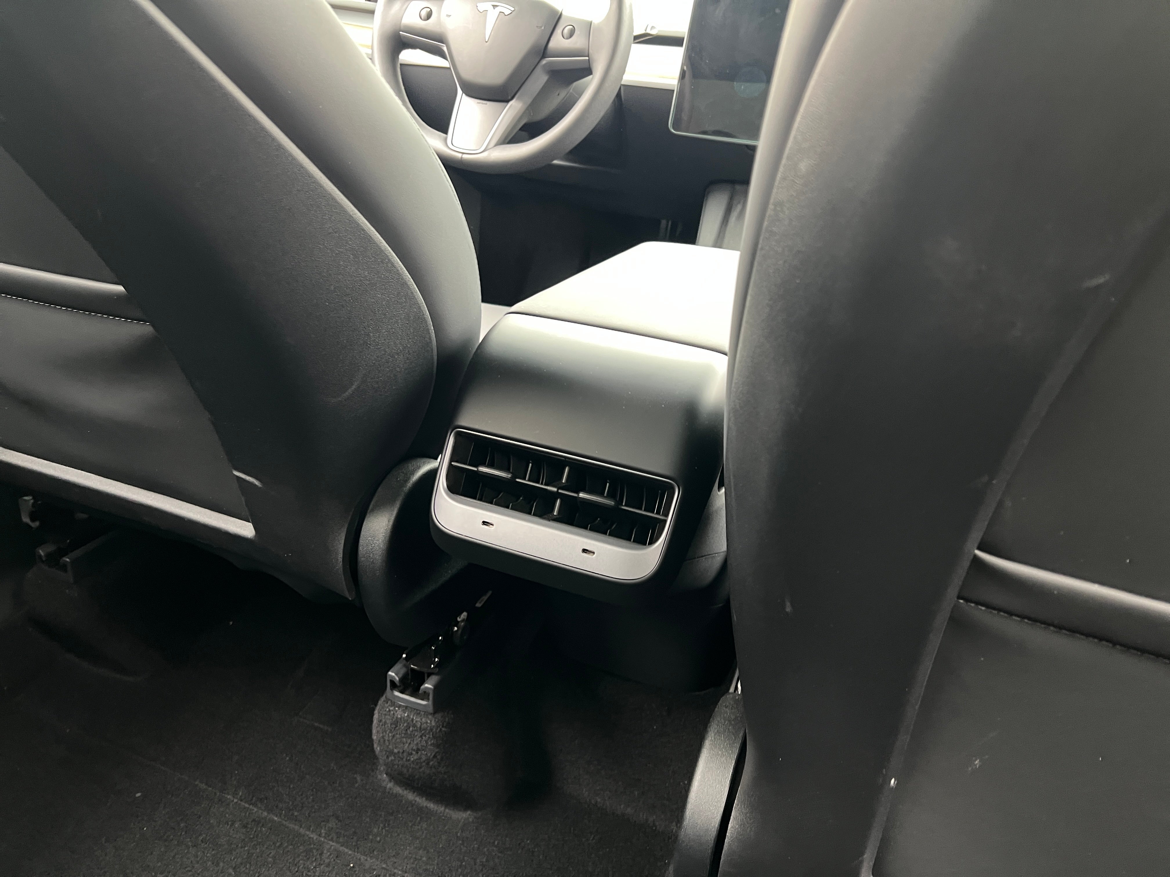 Used 2024 Tesla Model Y Long Range with VIN 7SAYGDEE4RA261785 for sale in Auburn, WA