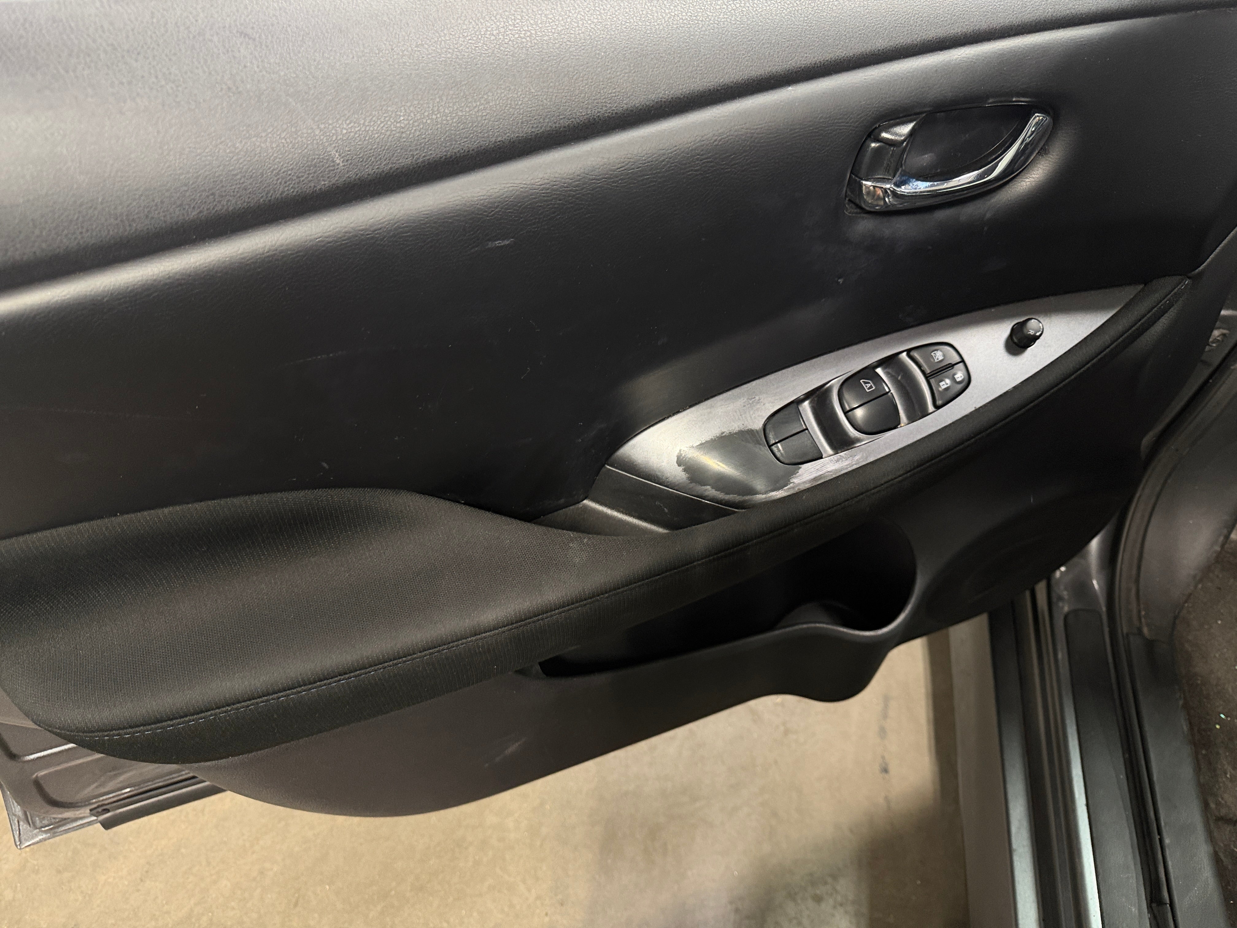 Used 2025 Nissan Leaf S with VIN 1N4AZ1BVXSC557708 for sale in Pewaukee, WI